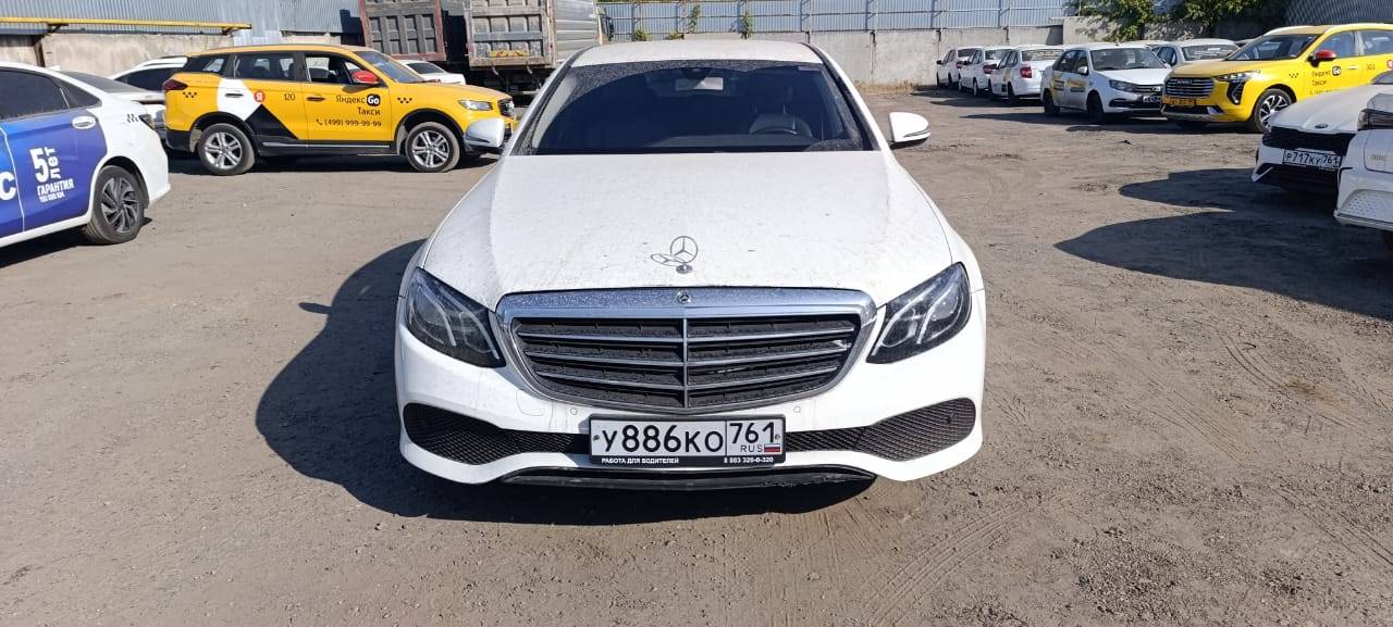 Mercedes-Benz E седан,  271 052 км, 2018 года в лизинг