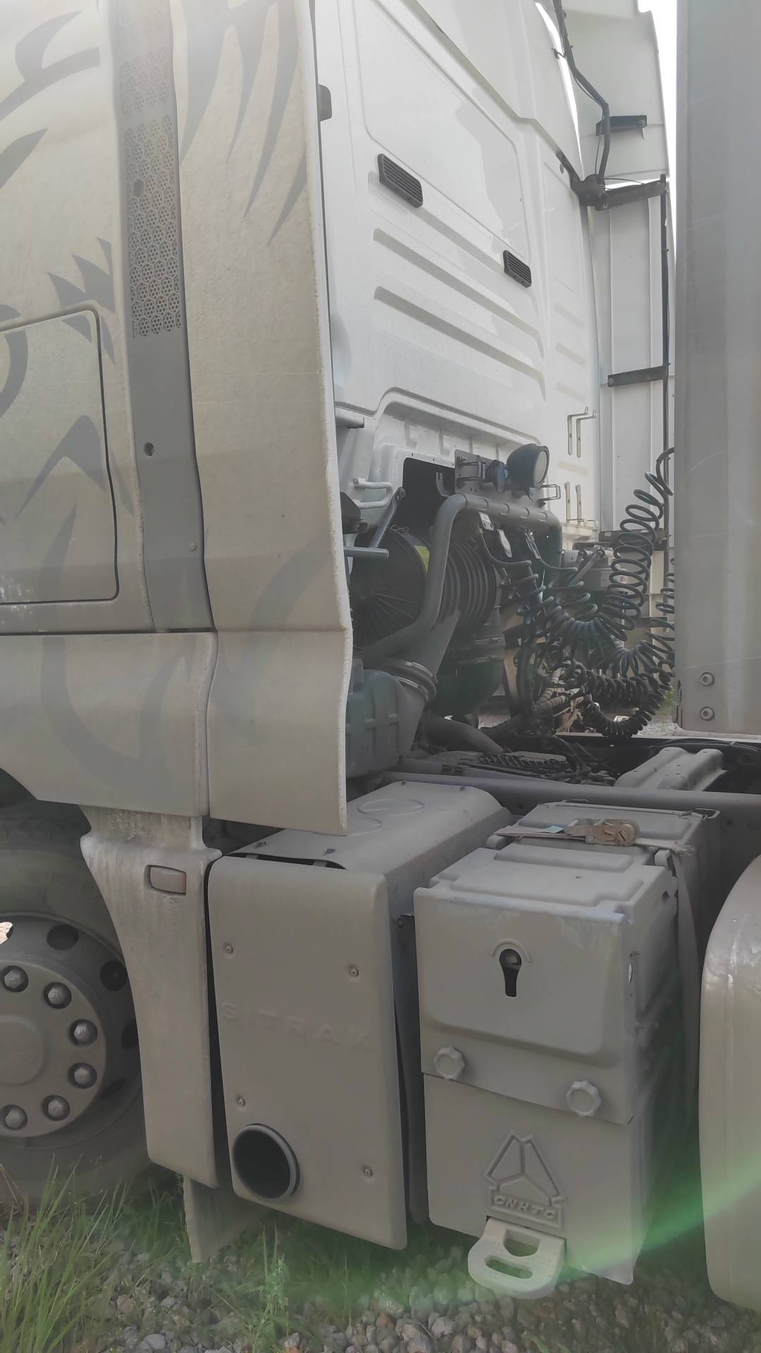 Sitrak C7H 4x2 ZZ4186V361HE,  119 290 км, 2023 года в лизинг