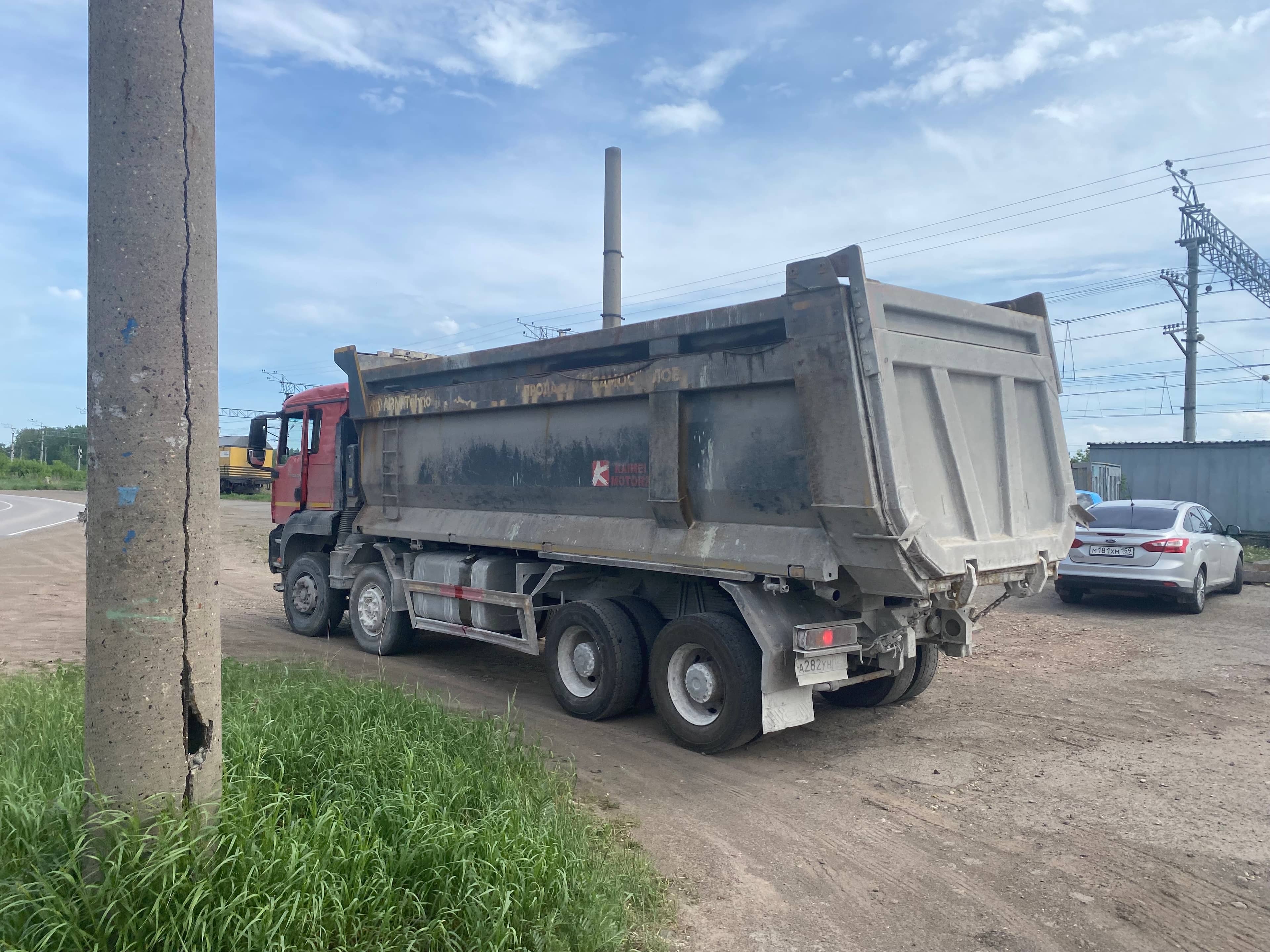 HOWO ZZ3317V386GE1 8х4,  229 962 км, 2022 года в лизинг
