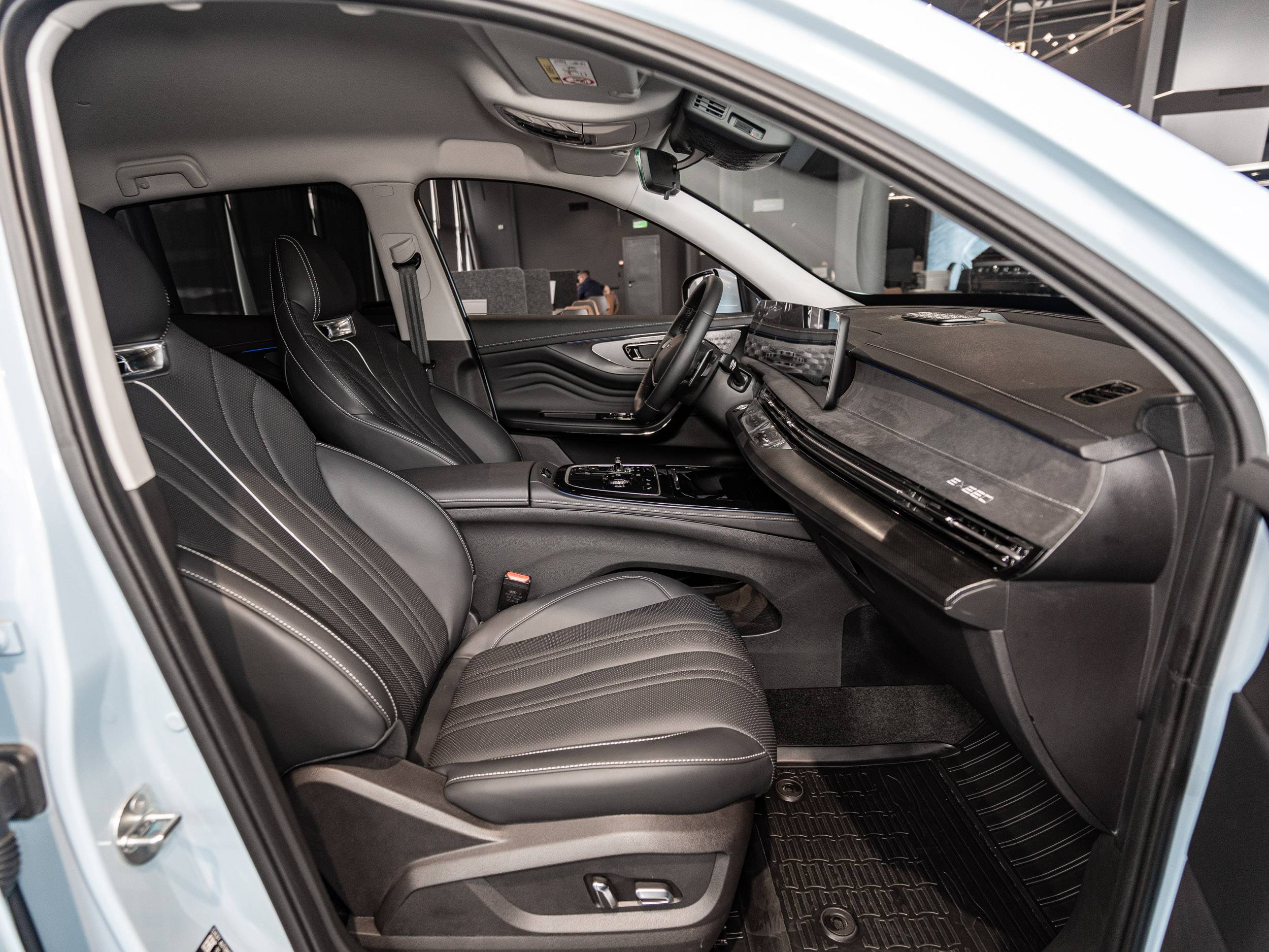 EXEED LX Premium 1.6T 7DCT 4WD