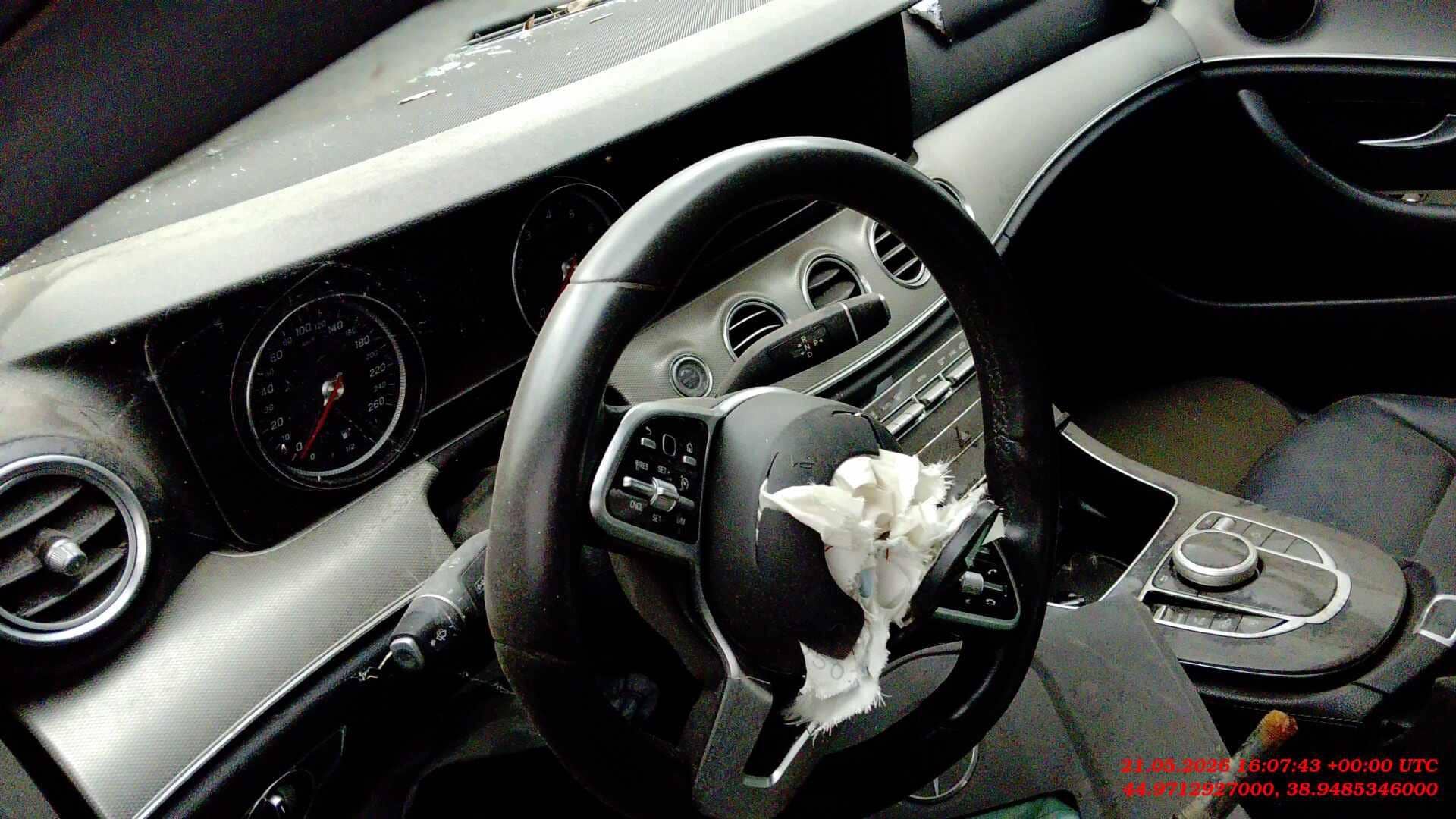 Mercedes-Benz E седан,  100 000 км, 2018 года