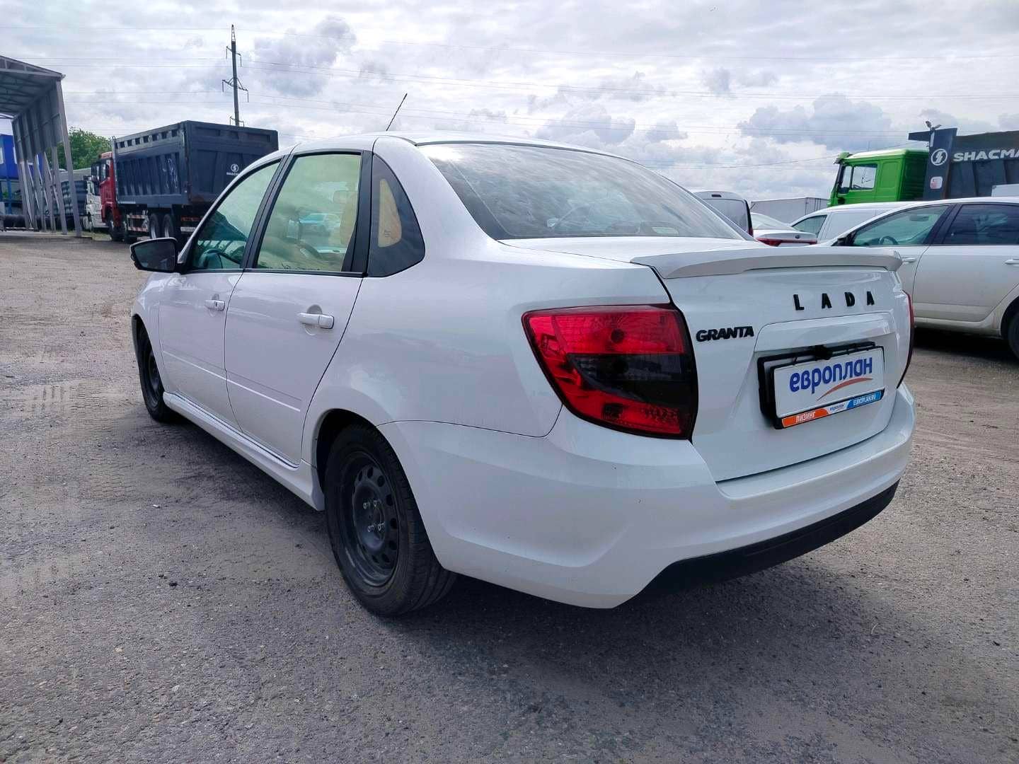 Lada Granta седан,  63 416 км, 2023 года в лизинг