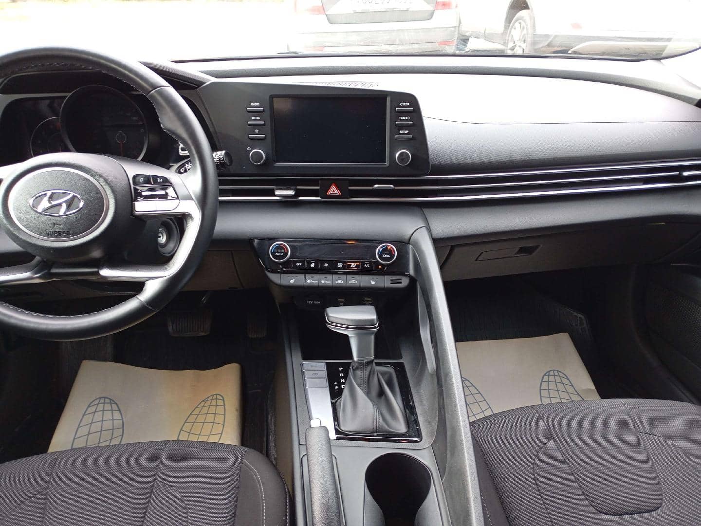 Hyundai Elantra,  30 978 км, 2021 года в лизинг