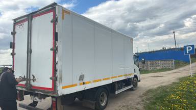 ISUZU NPR75LK