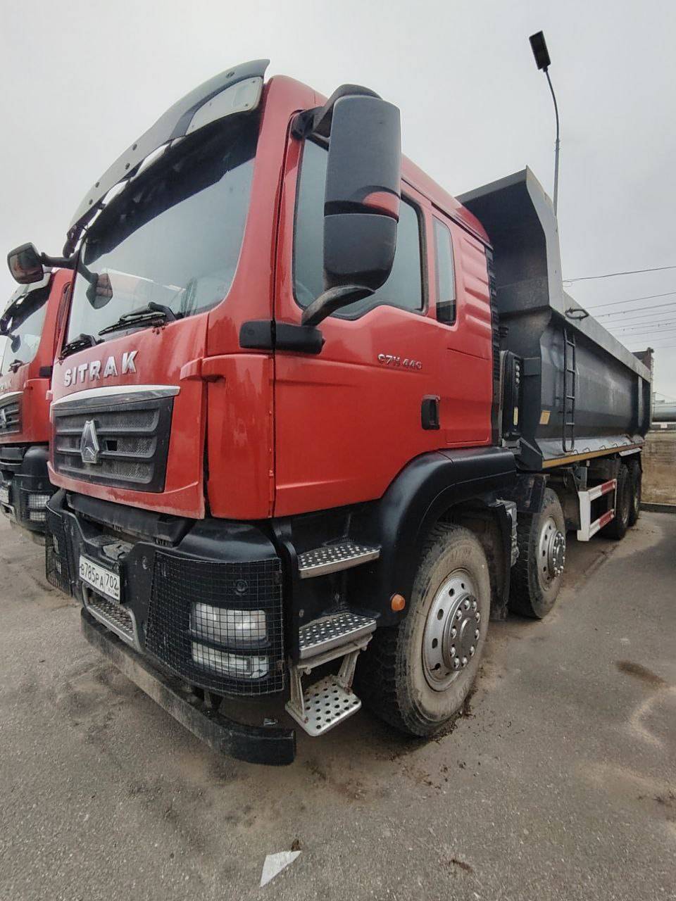 Sitrak ZZ3316V386ME Лот 000000388