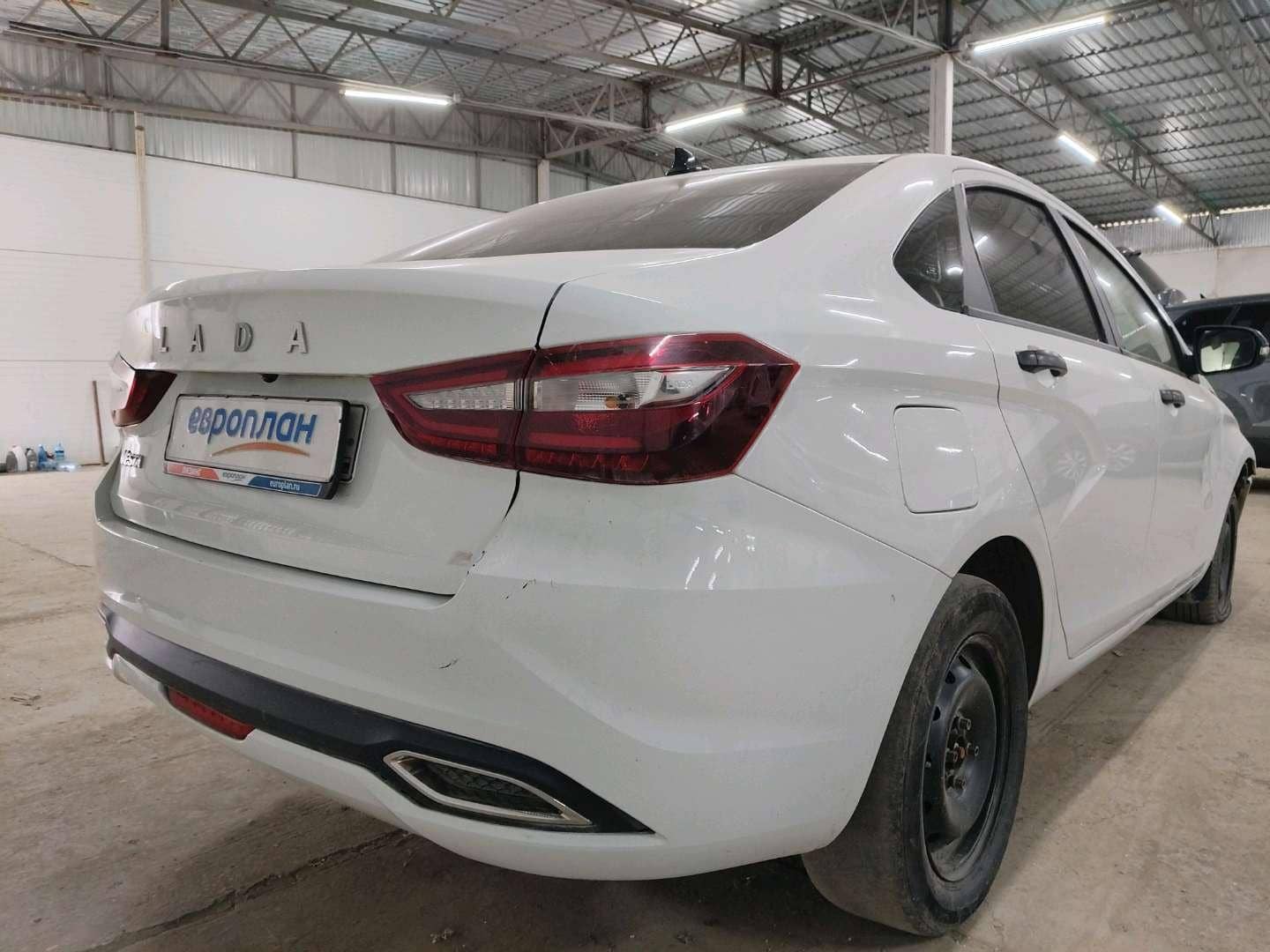 Lada Vesta седан,  102 880 км, 2023 года в лизинг