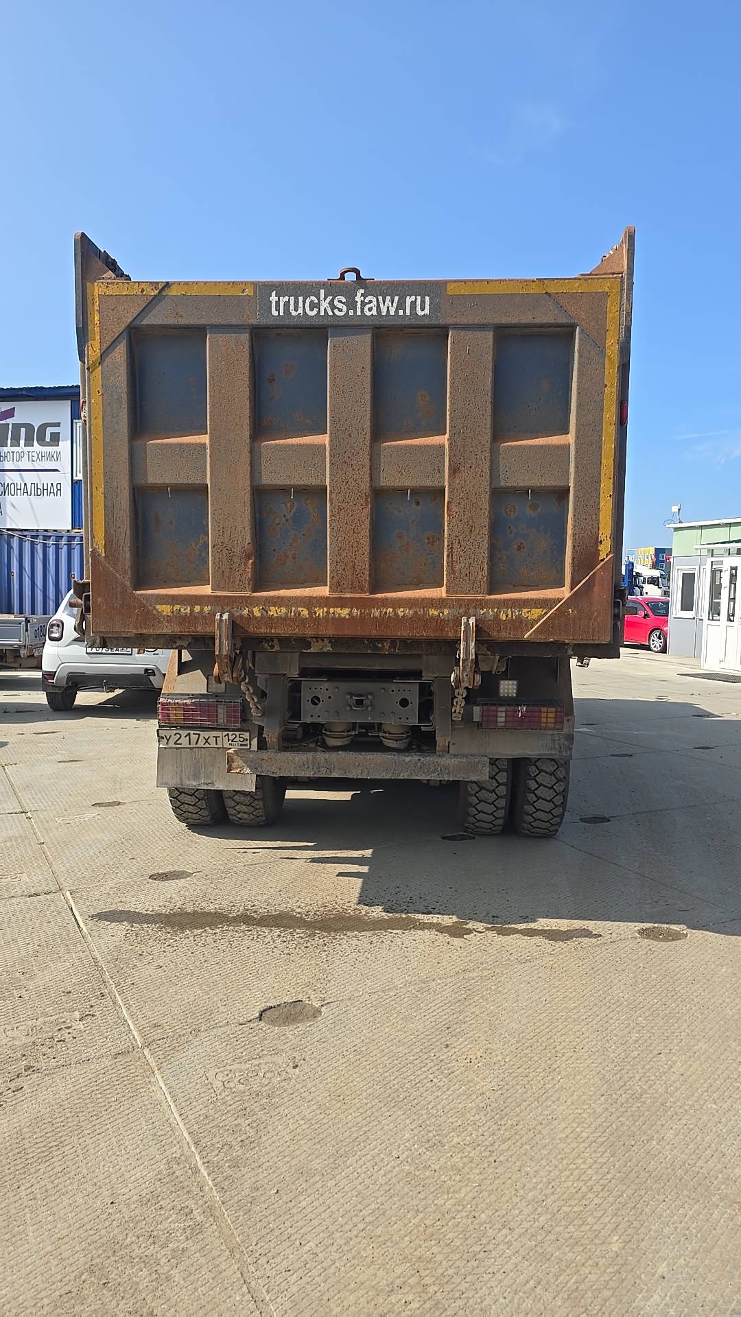 FAW CA3250P66K24T1E5 6х4,  51 543 км, 2022 года в лизинг