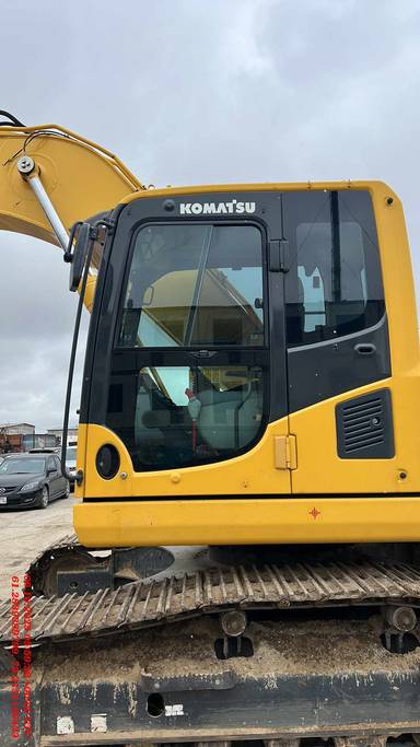 KOMATSU PC220-8MO