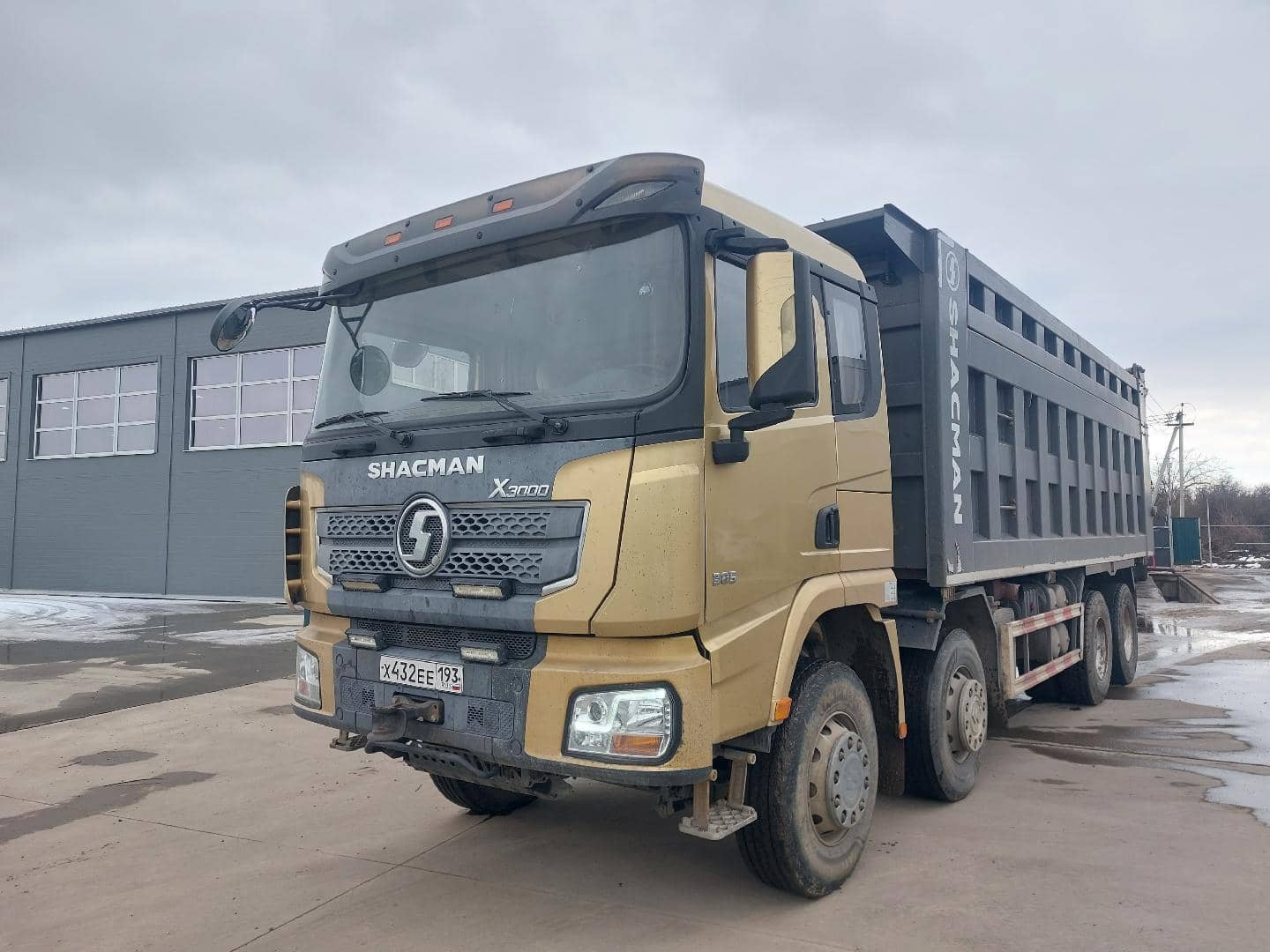 Shacman SX33186V366,  268 572 км, 2021 года в лизинг