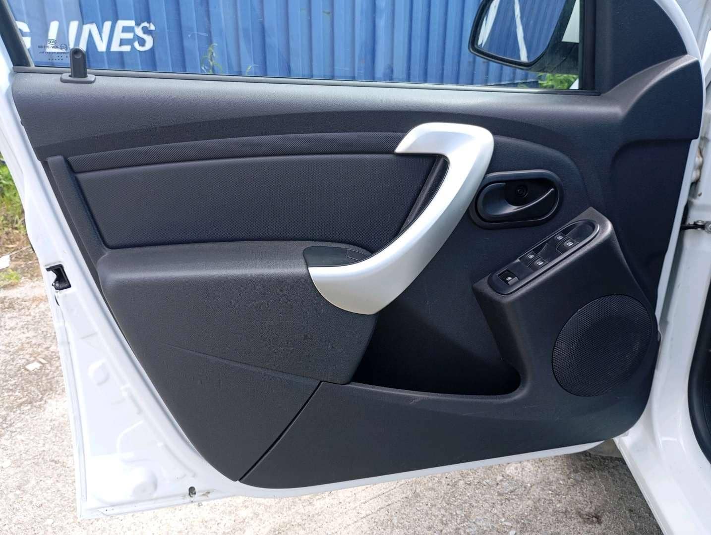 Lada Largus универсал,  30 644 км, 2025 года в лизинг