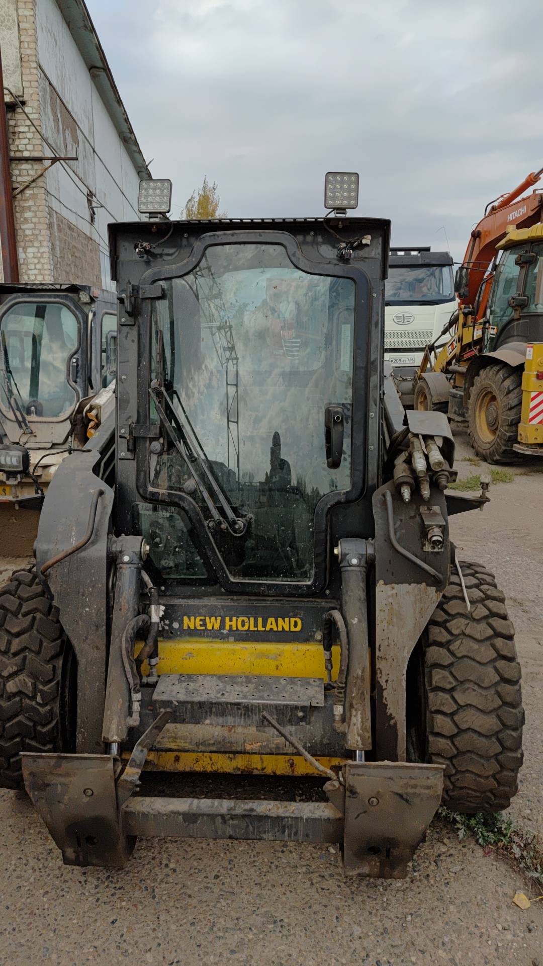 NEW HOLLAND L318, 2021 года в лизинг