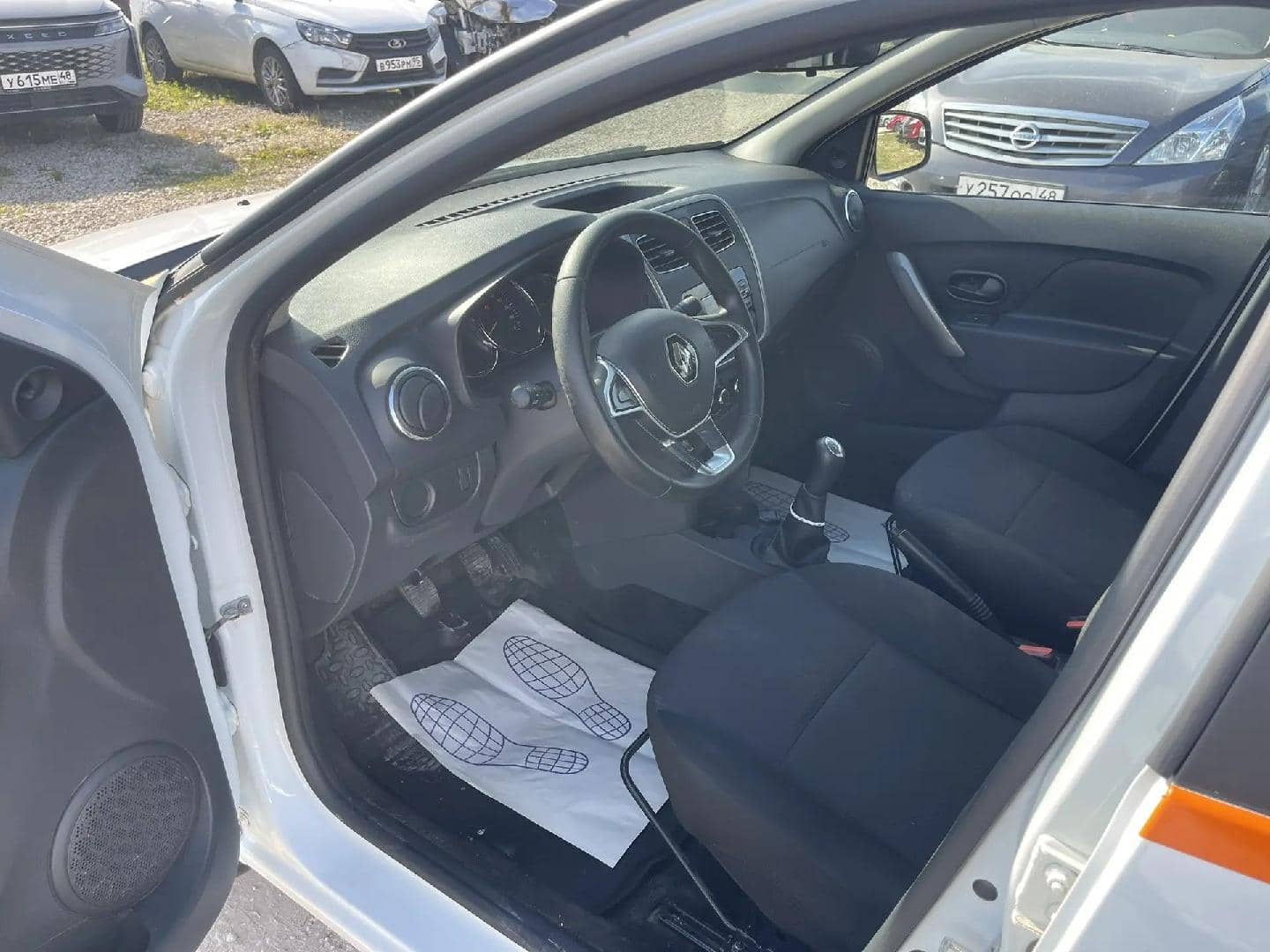 Renault Logan II,  165 422 км, 2020 года в лизинг