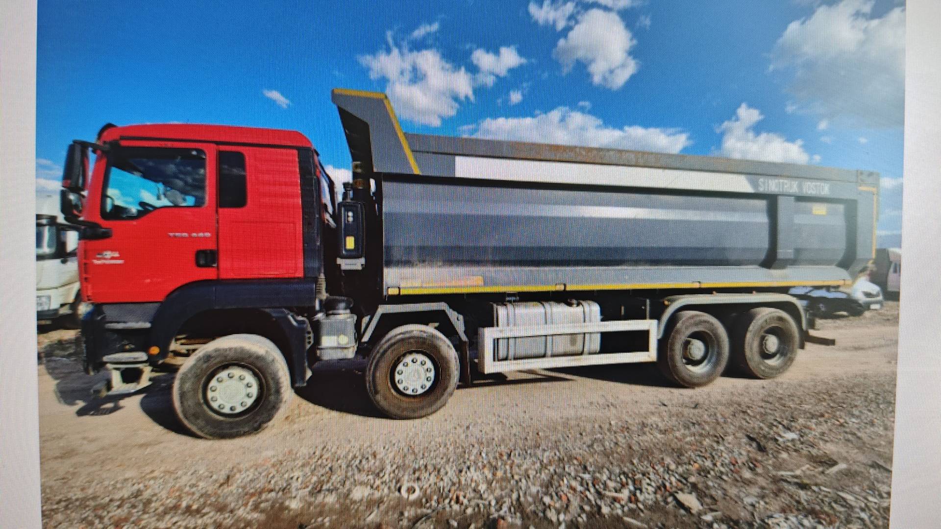 HOWO ZZ3317V386GE1 8х4,  129 518 км, 2022 года