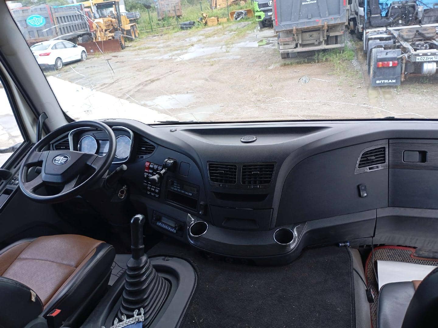 FAW CA3310P66K24T4E5 8х4,  117 082 км, 2024 года в лизинг