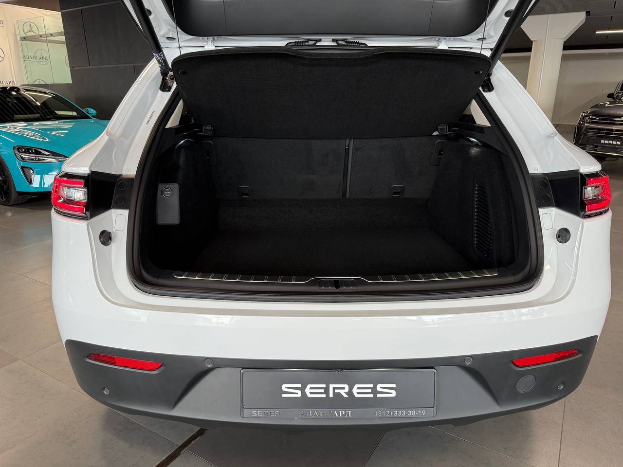 Seres M5 Premium 1.5hyb AT 4WD