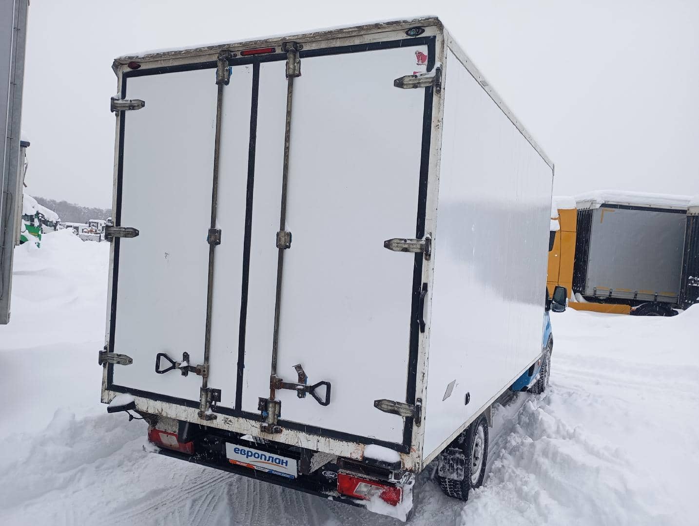 Ford Transit Chassis Cab Base 470E L4H1 2.2TDi 155hp 6MT RWD,  139 642 км, 2021 года в лизинг
