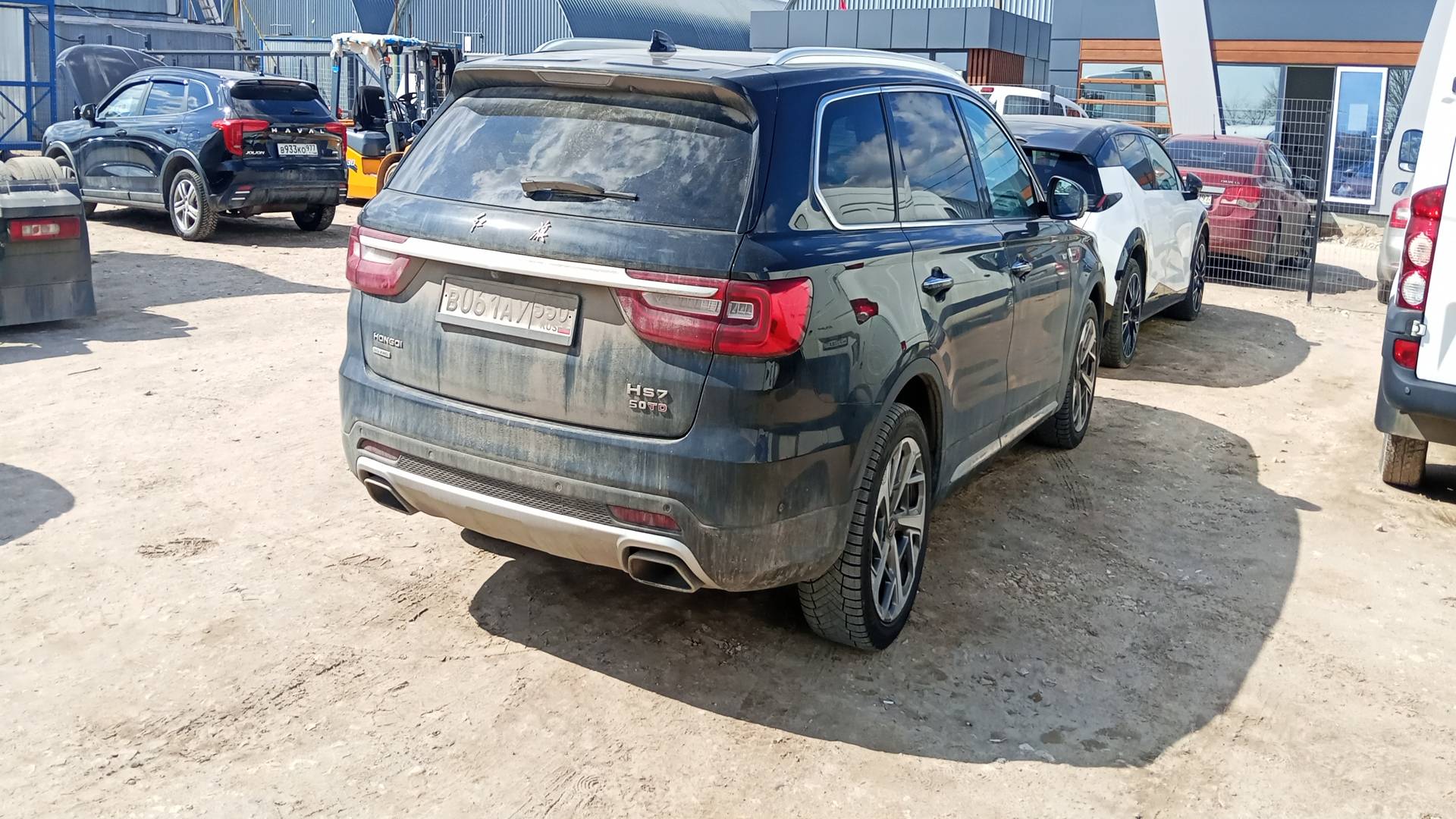 Hongqi HS7,  28 492 км, 2023 года в лизинг