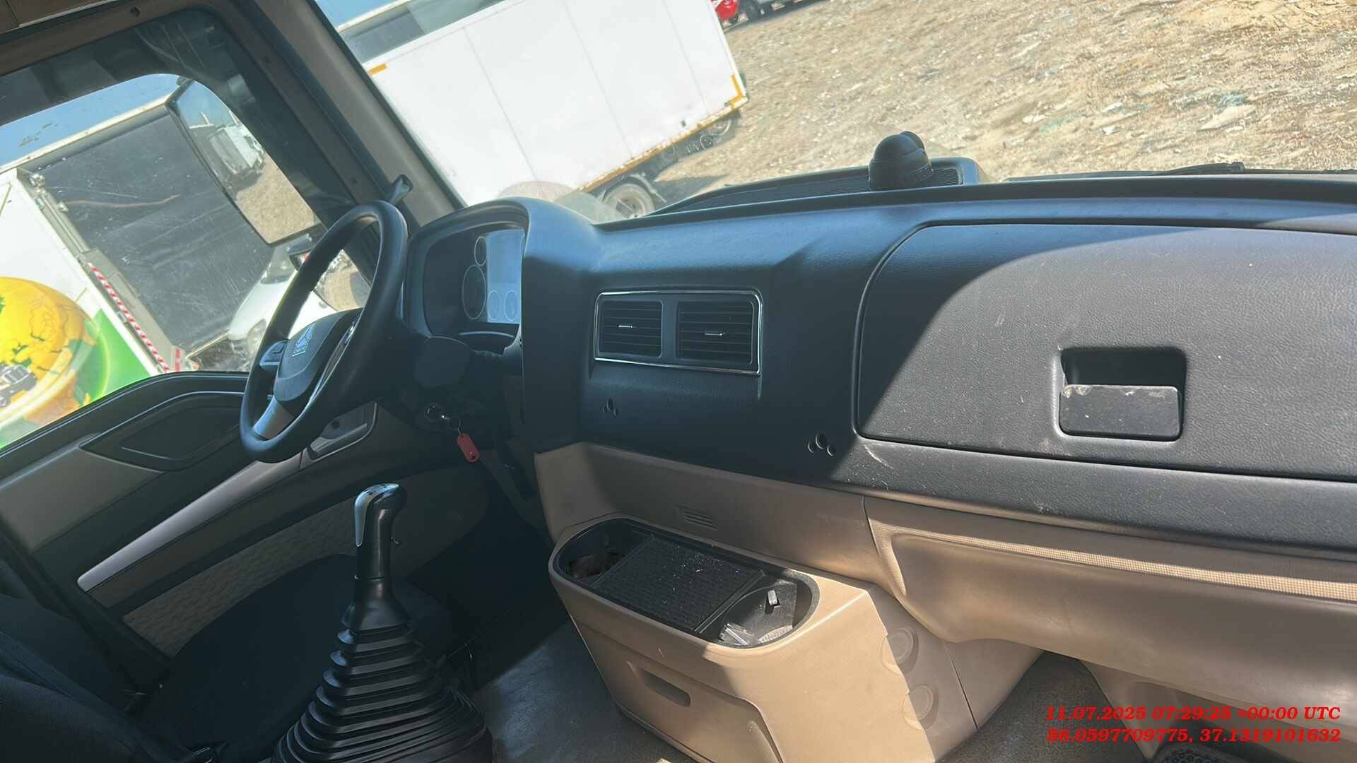 HOWO ZZ3317V386GE1 8х4,  355 455 км, 2022 года в лизинг