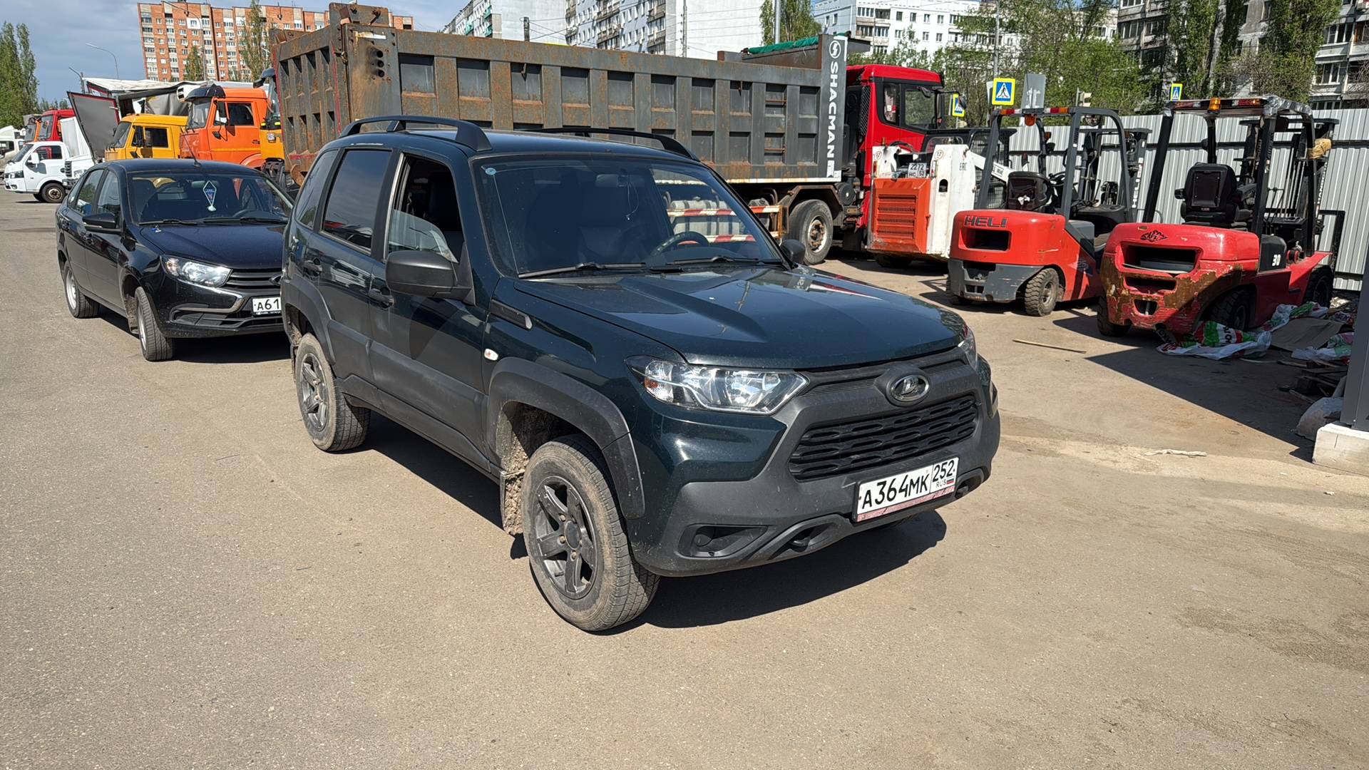 Lada Niva Travel