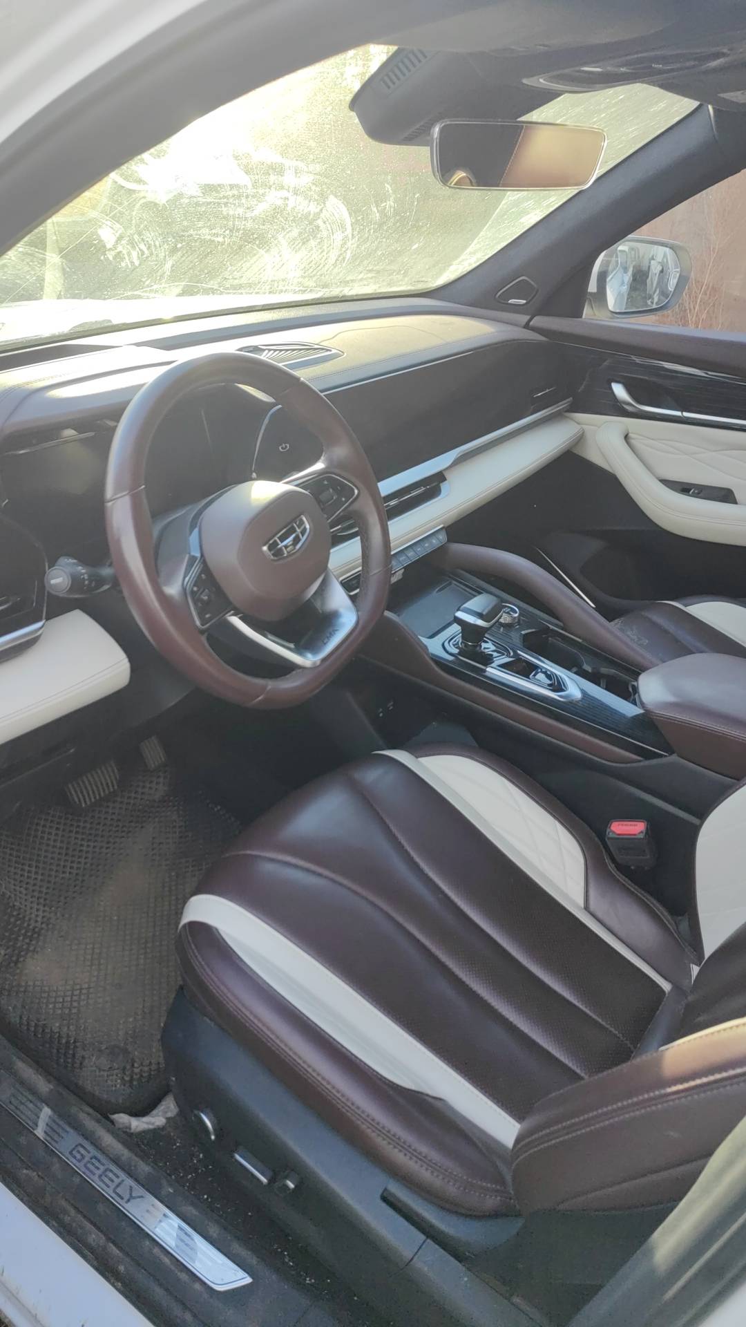 Geely Monjaro,  50 000 км, 2022 года в лизинг