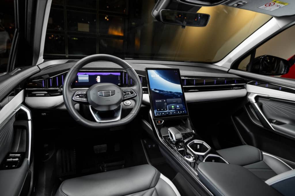 Geely Atlas Люкс 2.0Т АТ полный привод