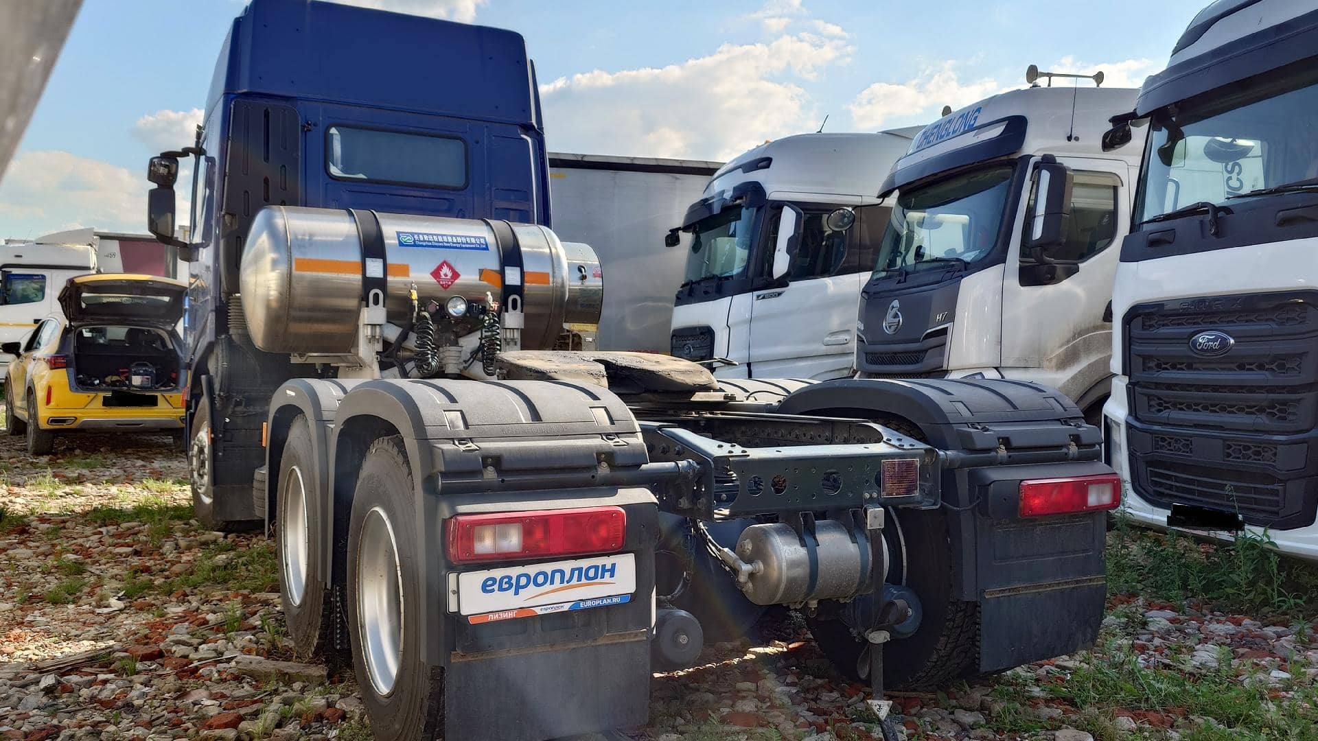 HONGYAN CQ4187HD12381T LNG,  12 103 км, 2023 года в лизинг