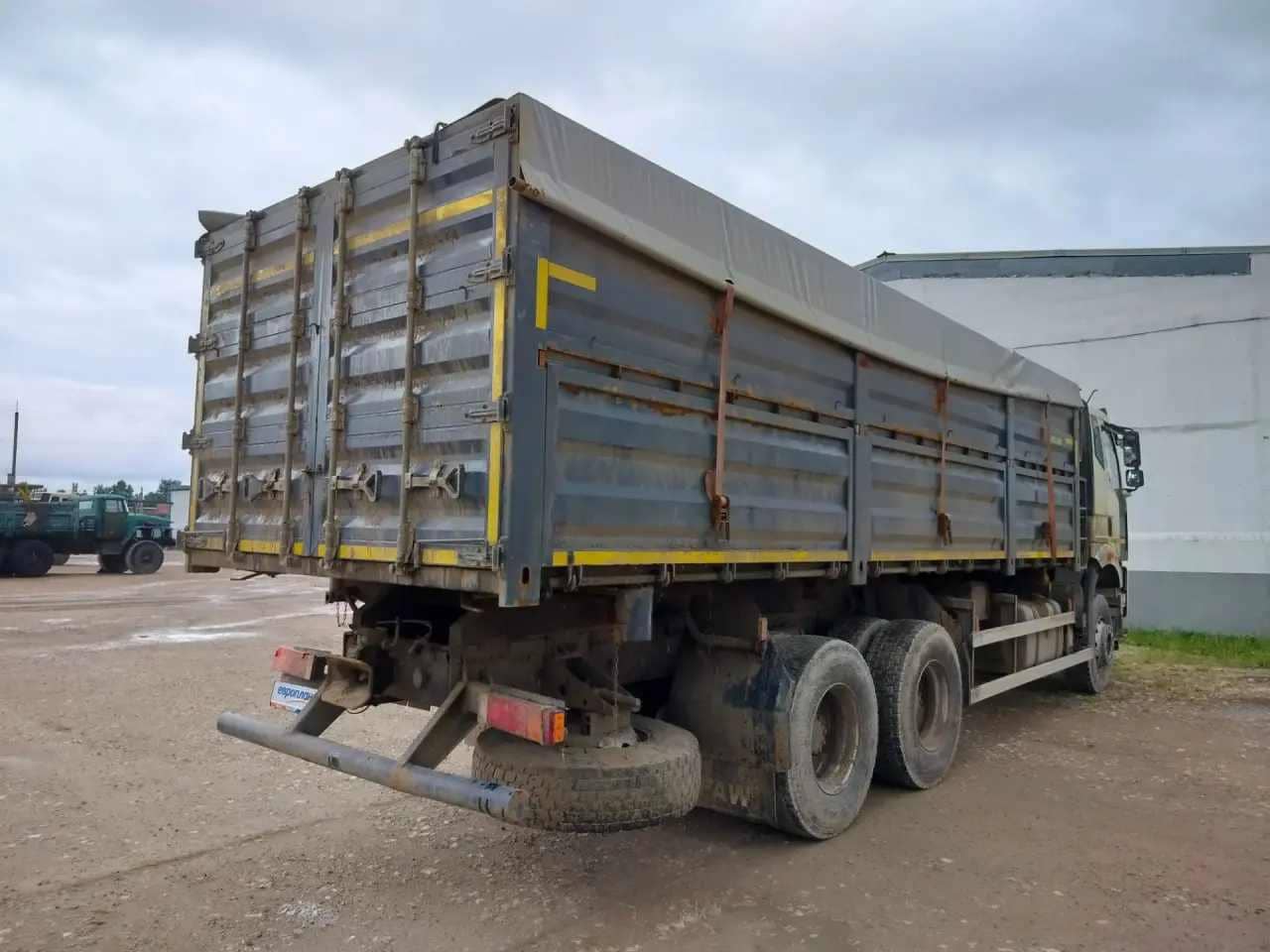 FAW CA3250P66K24T1E5 6х4,  130 404 км, 2022 года в лизинг