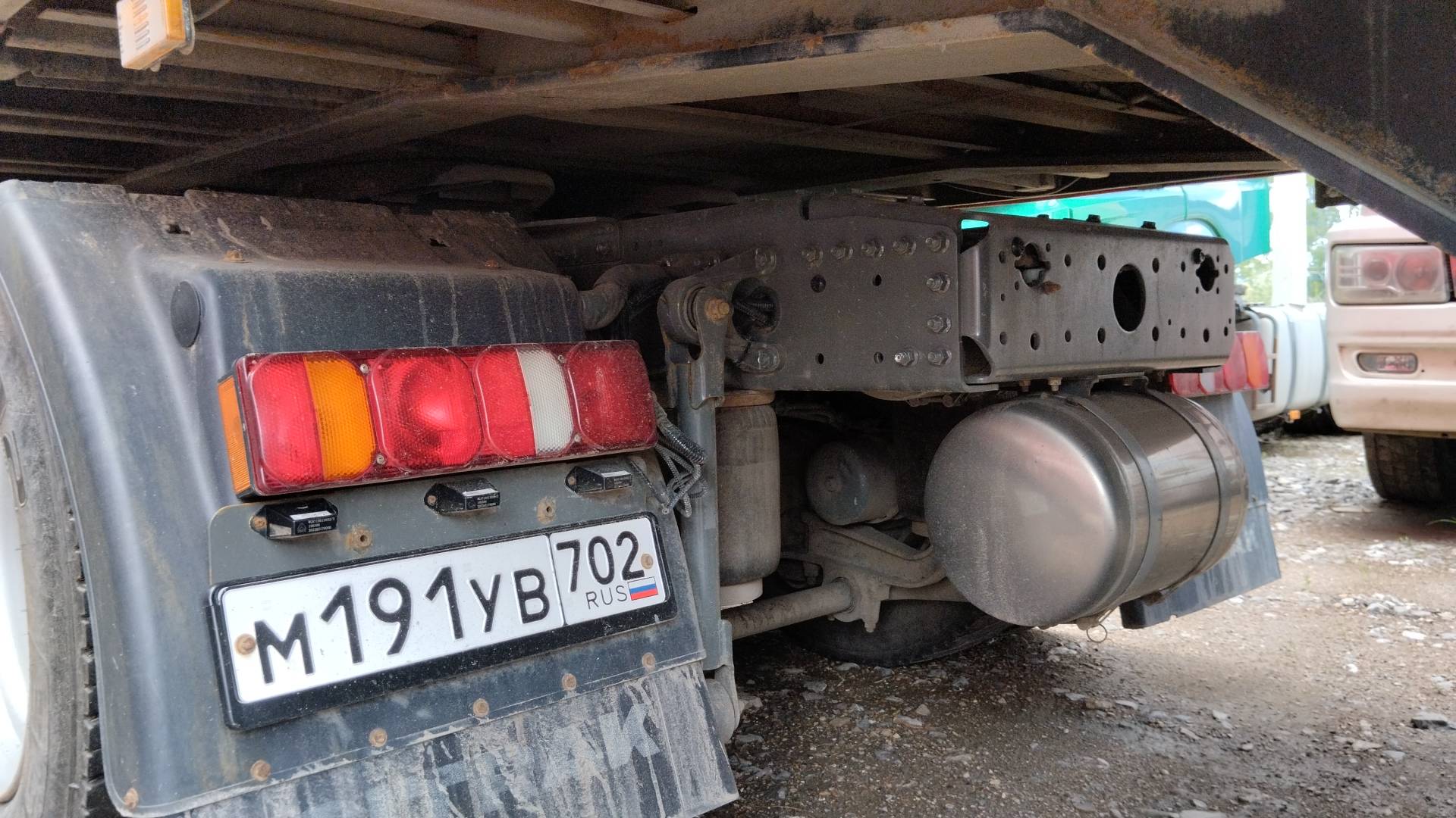 Sitrak C7H 4x2 ZZ4186V361HE,  274 796 км, 2023 года в лизинг