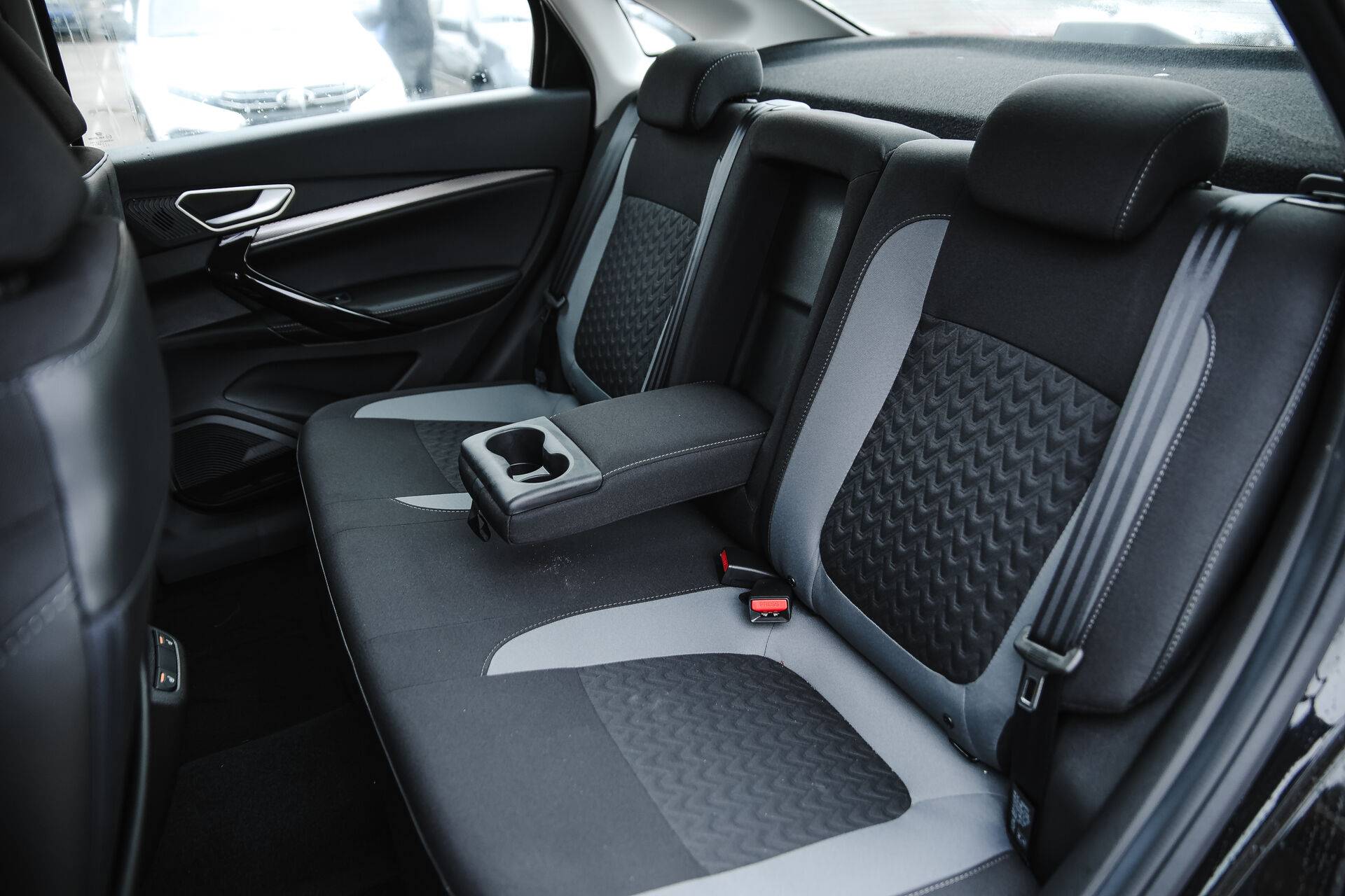 Lada Vesta седан Enjoy 24 1.8 122hp AT