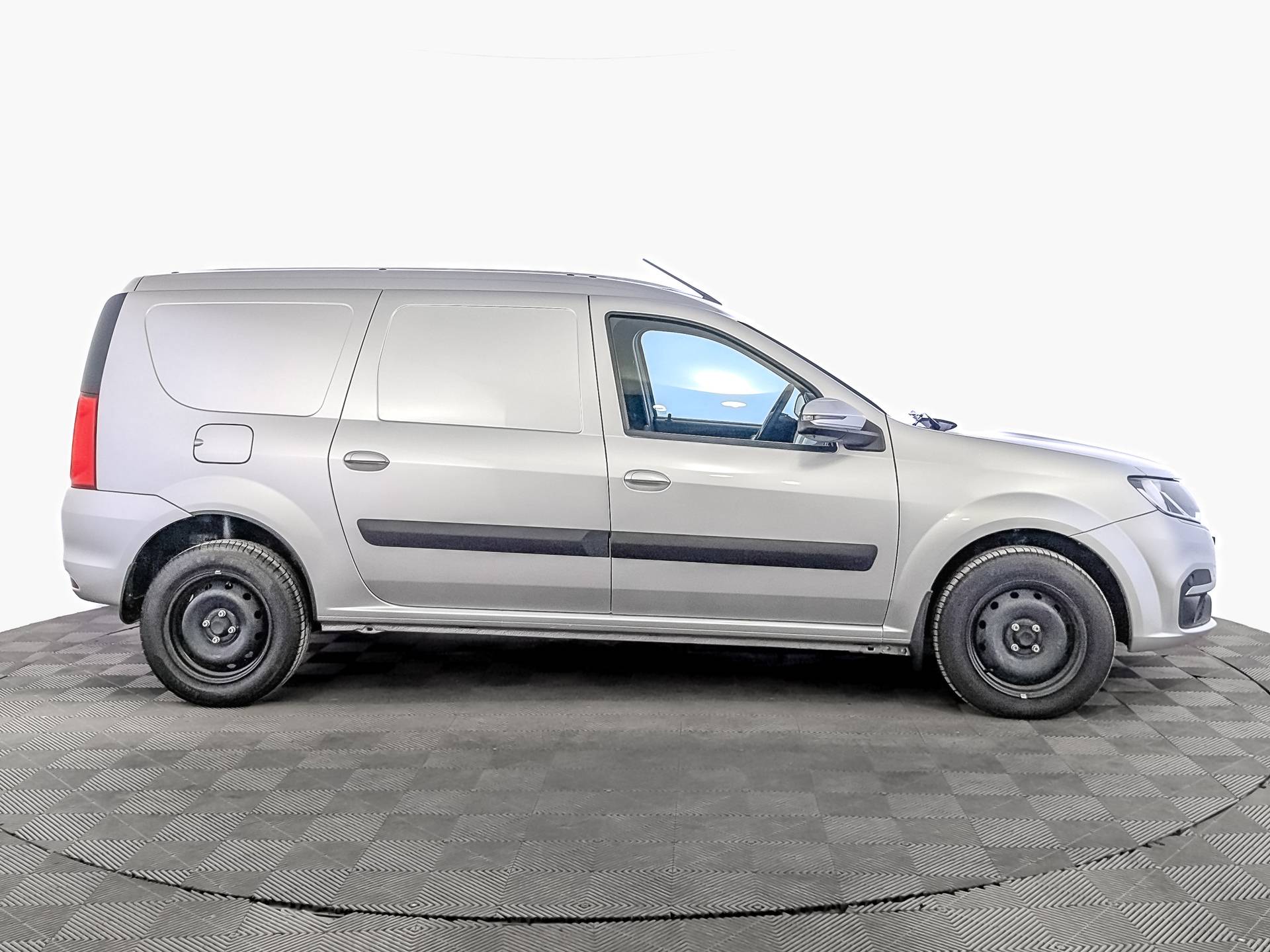 Lada Largus универсал Comfort 5 мест 1.6 106hp 5MT