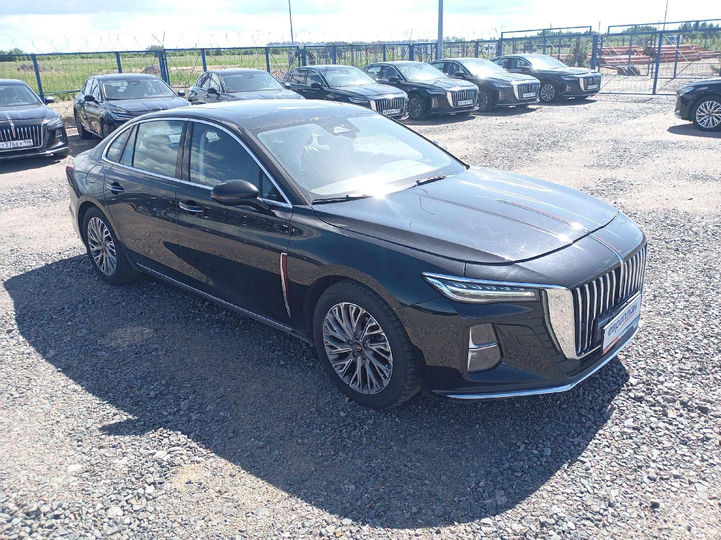 Hongqi H5,  167 359 км, 2024 года в лизинг