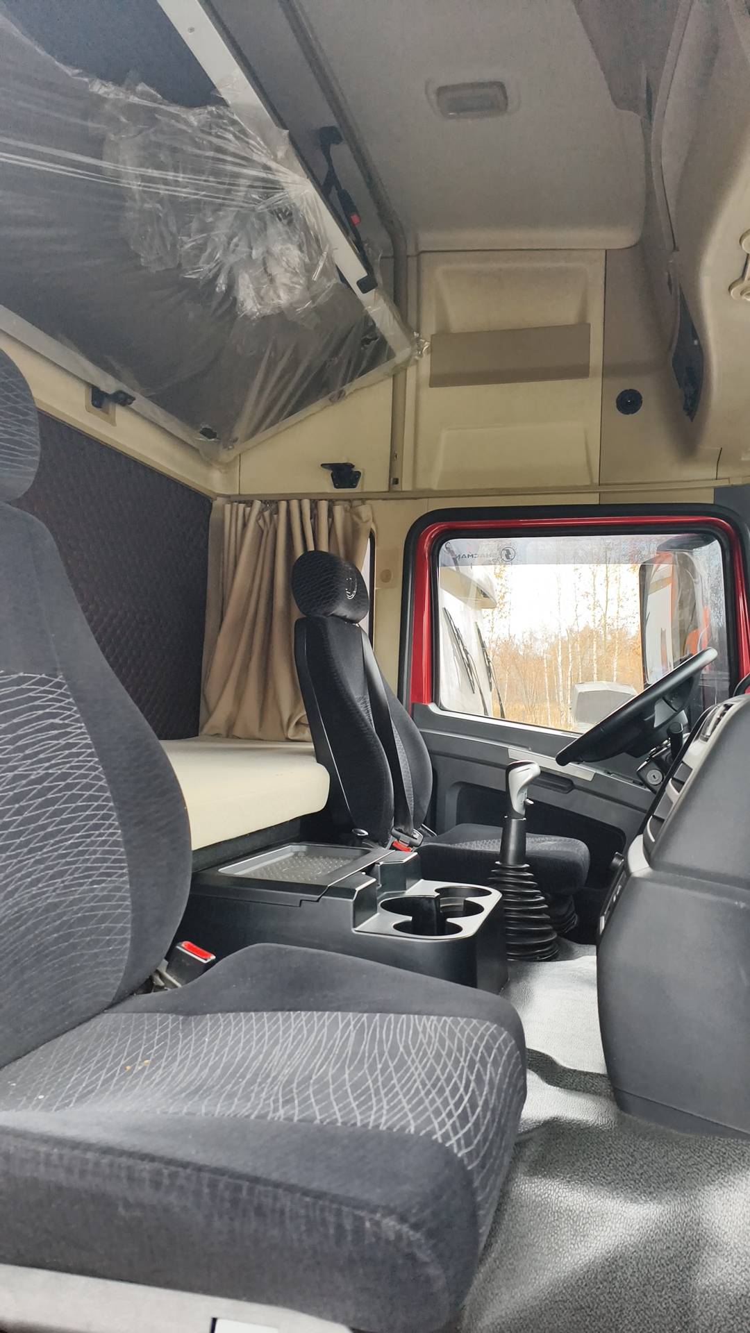 Shacman SX42584V324,  437 847 км, 2022 года в лизинг