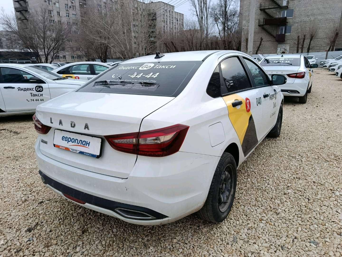 Lada Vesta седан,  136 646 км, 2023 года в лизинг