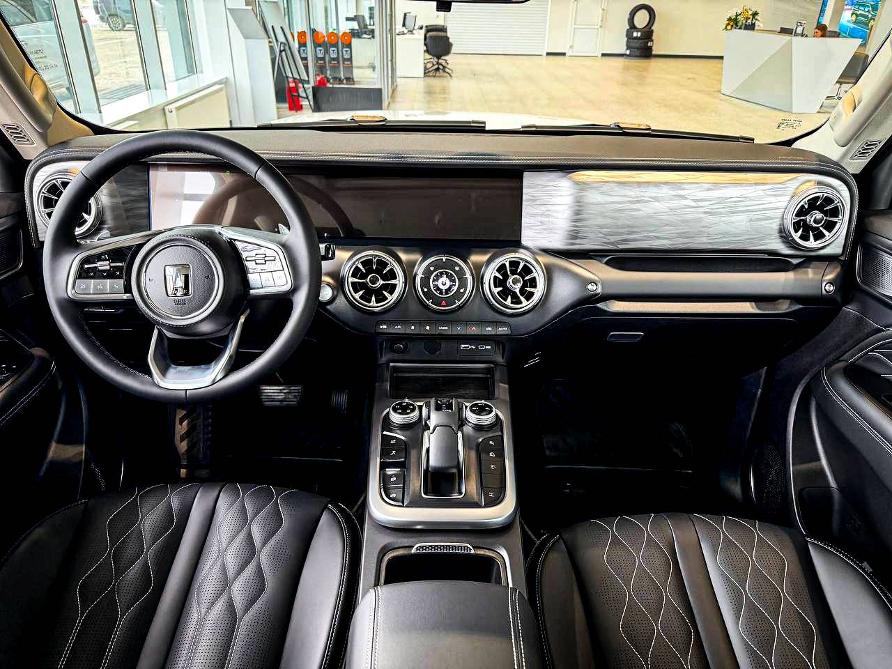 Tank 300 City Premium 2.0 8AT 4WD