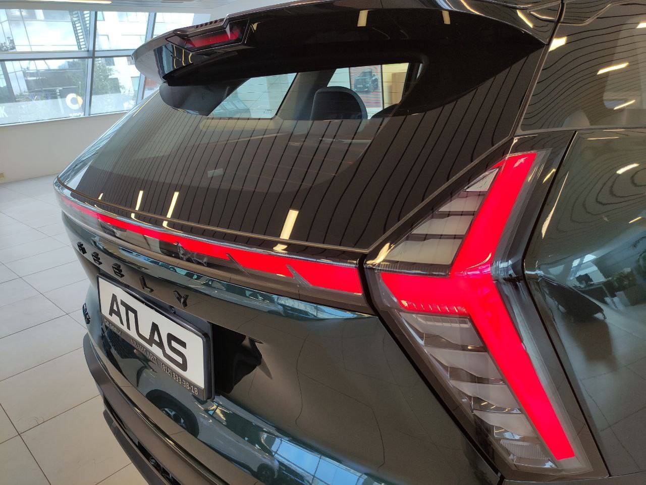 Geely Atlas Флагман Спорт 2.0Т АТ полный привод