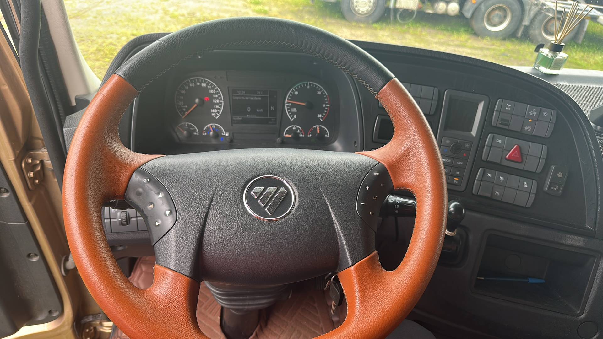 Foton AUMAN EST A 1846 AMT (4189SLFKA),  344 741 км, 2023 года в лизинг