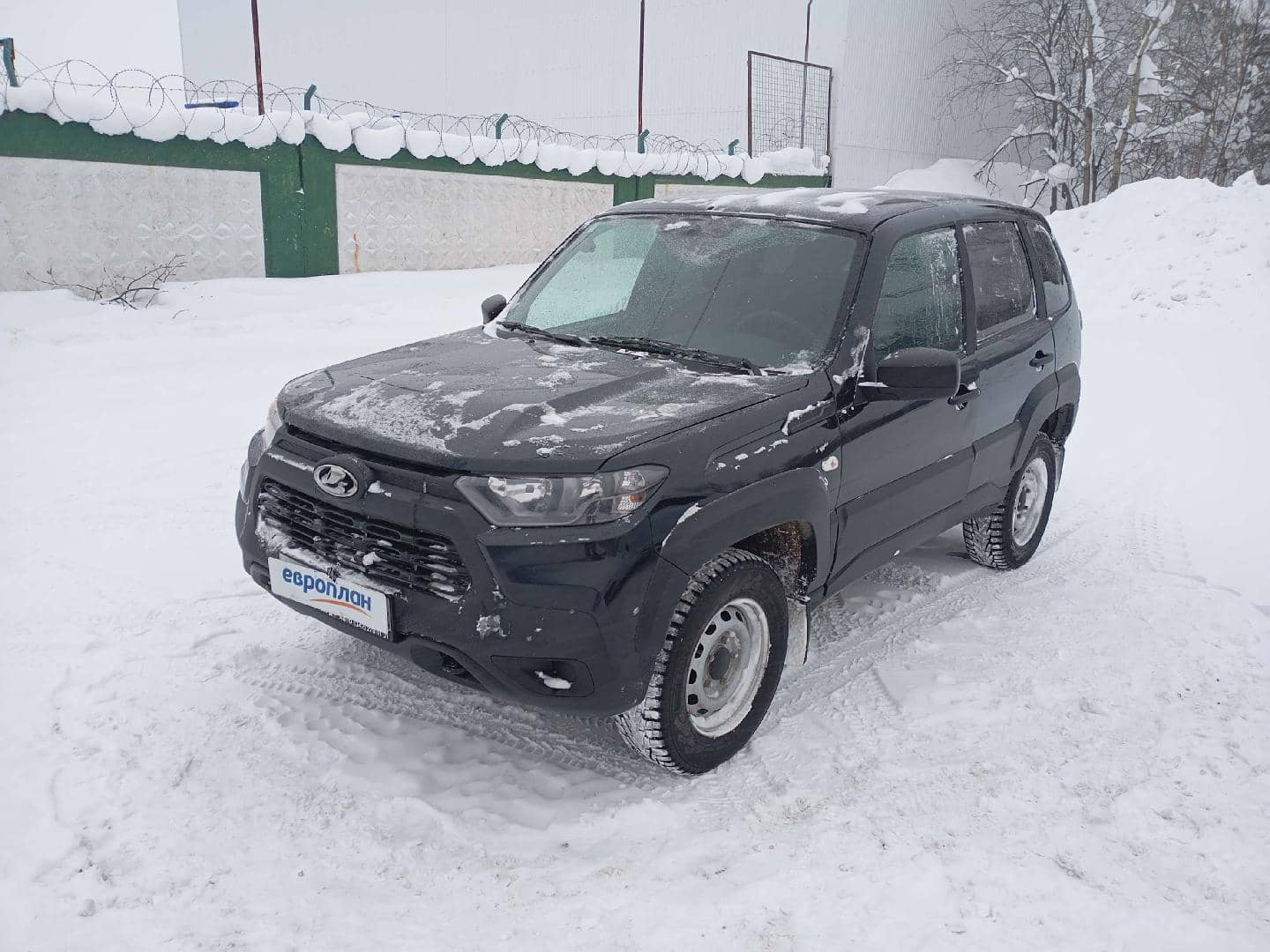 Lada Niva Travel