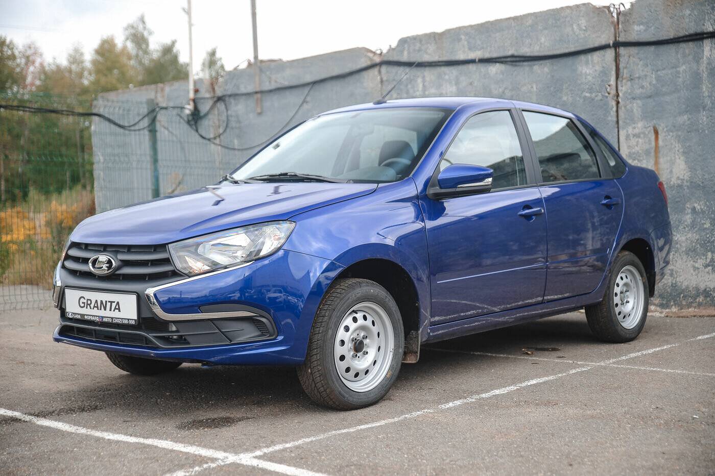 Lada Granta седан Comfort 1.6 90hp 5MT