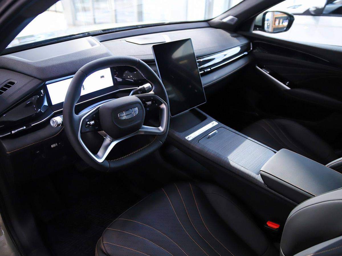 Geely Preface Flagship 2.0T 7DCT
