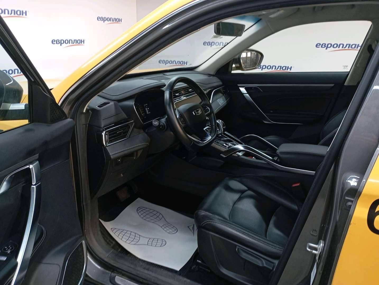 Geely Atlas Pro,  244 791 км, 2023 года в лизинг