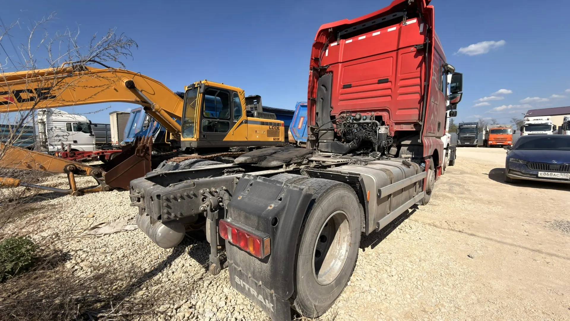 Sitrak C7H 4x2 ZZ4186V361HE,  594 161 км, 2023 года в лизинг