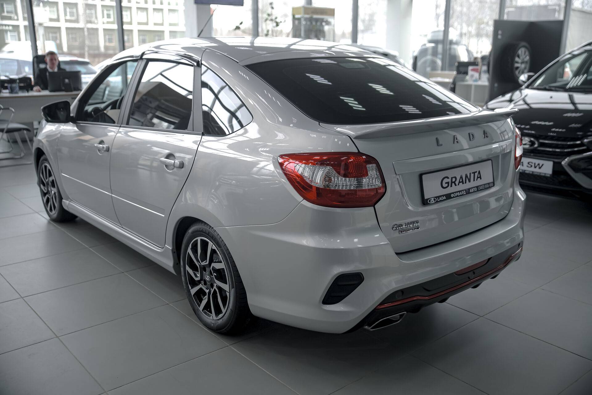 Lada Granta Sportline седан Comfort 24 1.6 106hp 5MT