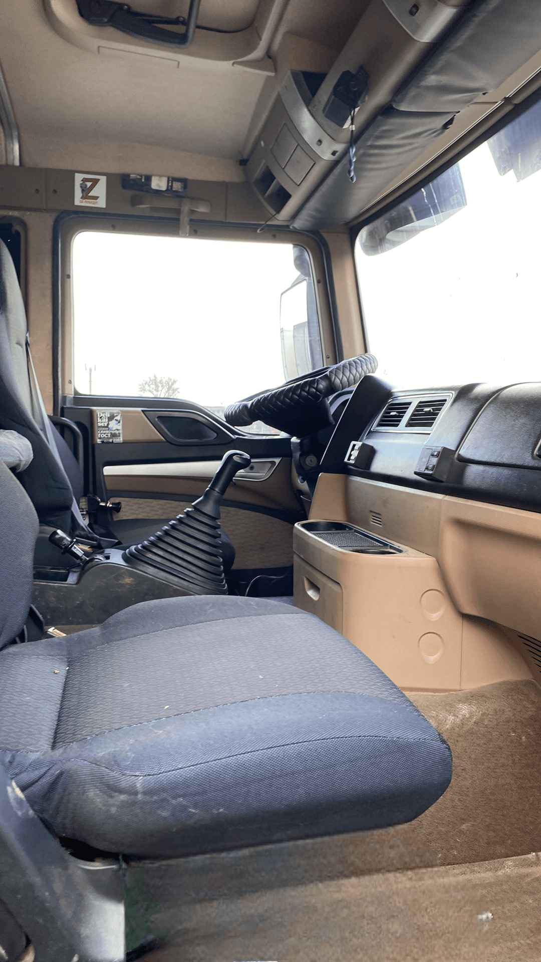 HOWO ZZ3317V386GE1 8х4,  340 328 км, 2022 года в лизинг