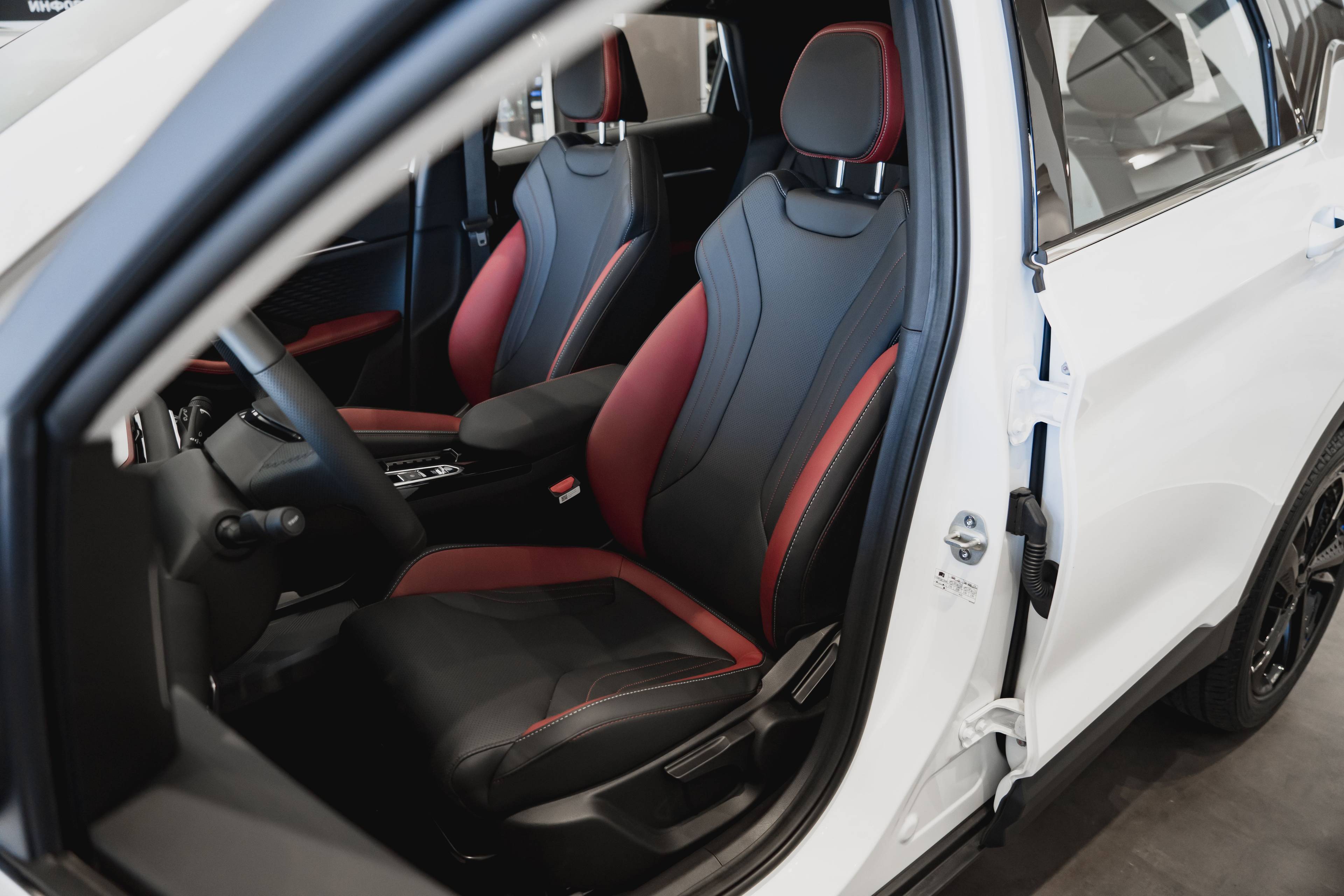 Geely Coolray Luxury 1.5T 7DCT