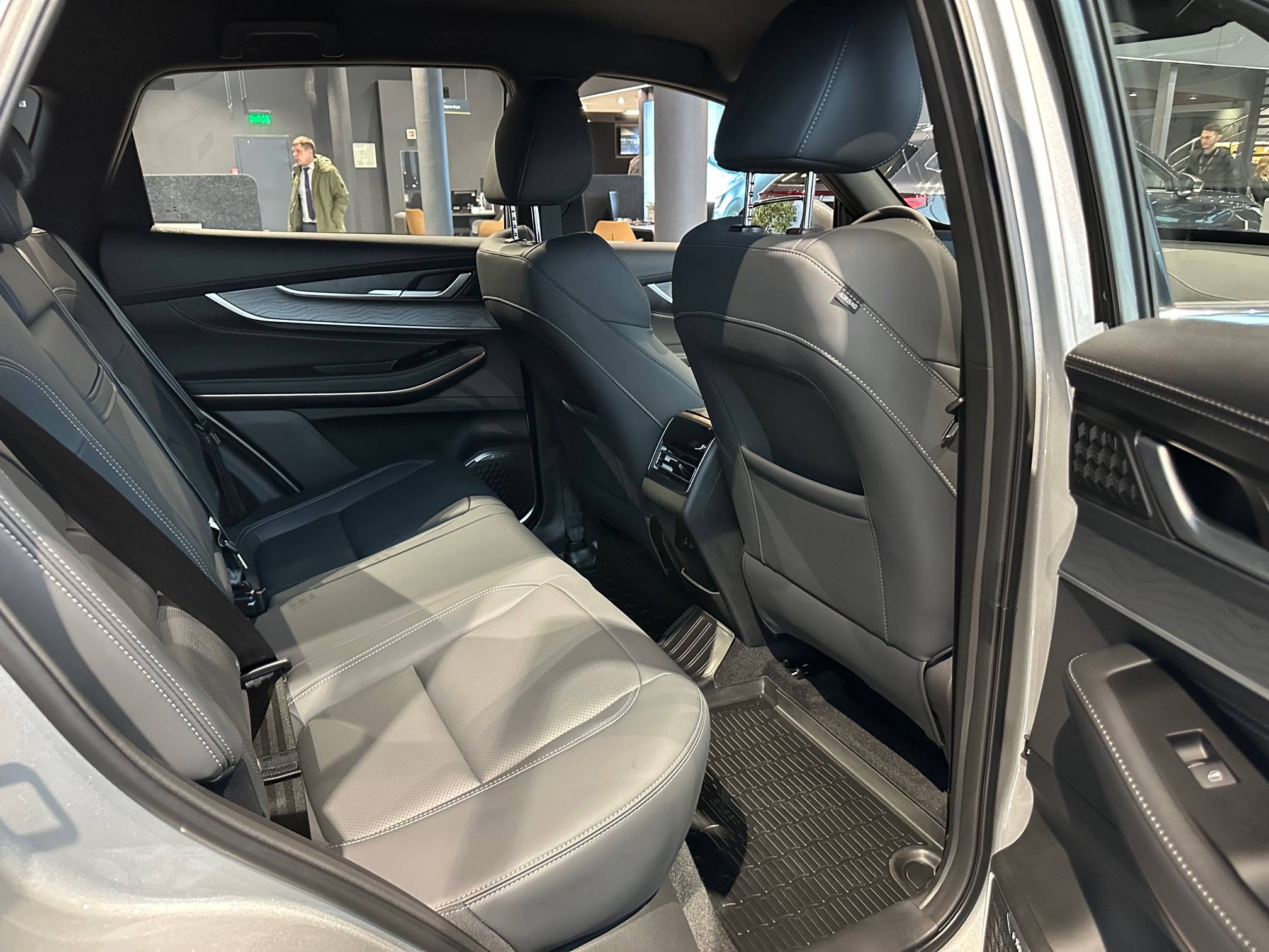 EXEED LX Premium 1.6T 7DCT 4WD