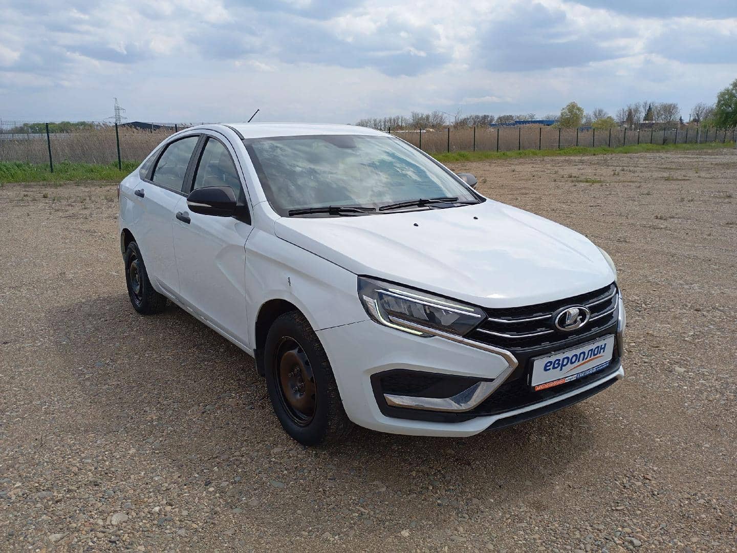 Lada Vesta седан,  130 000 км, 2023 года в лизинг