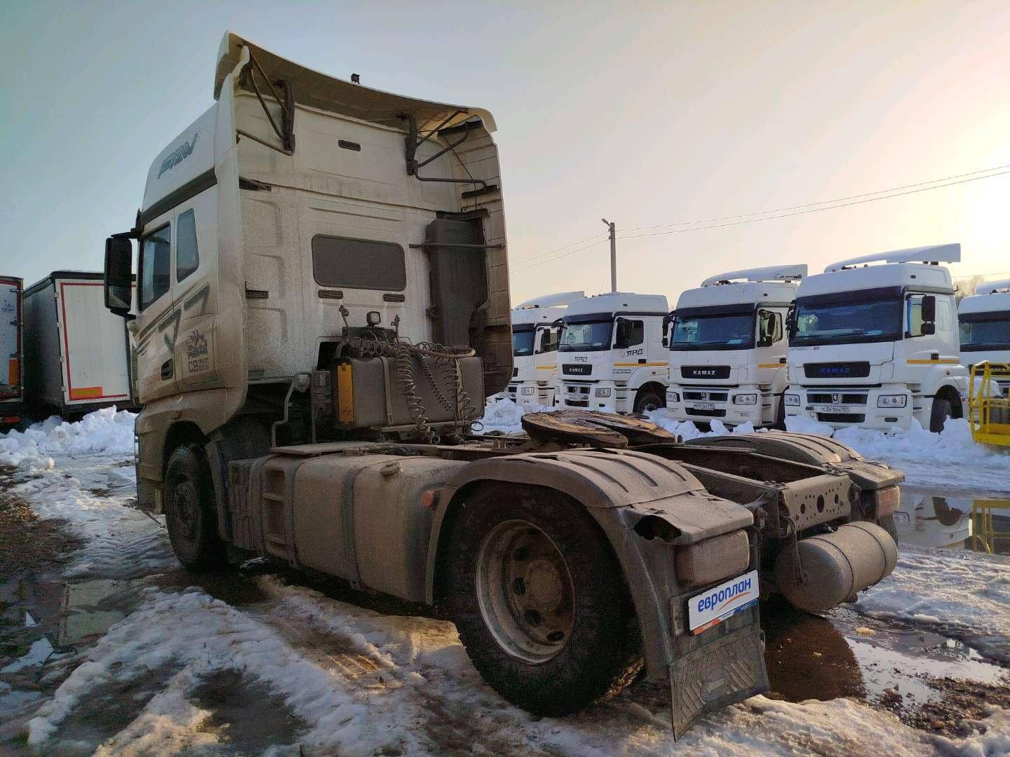 FAW CA4180P77K25E5 4x2,  322 768 км, 2023 года в лизинг