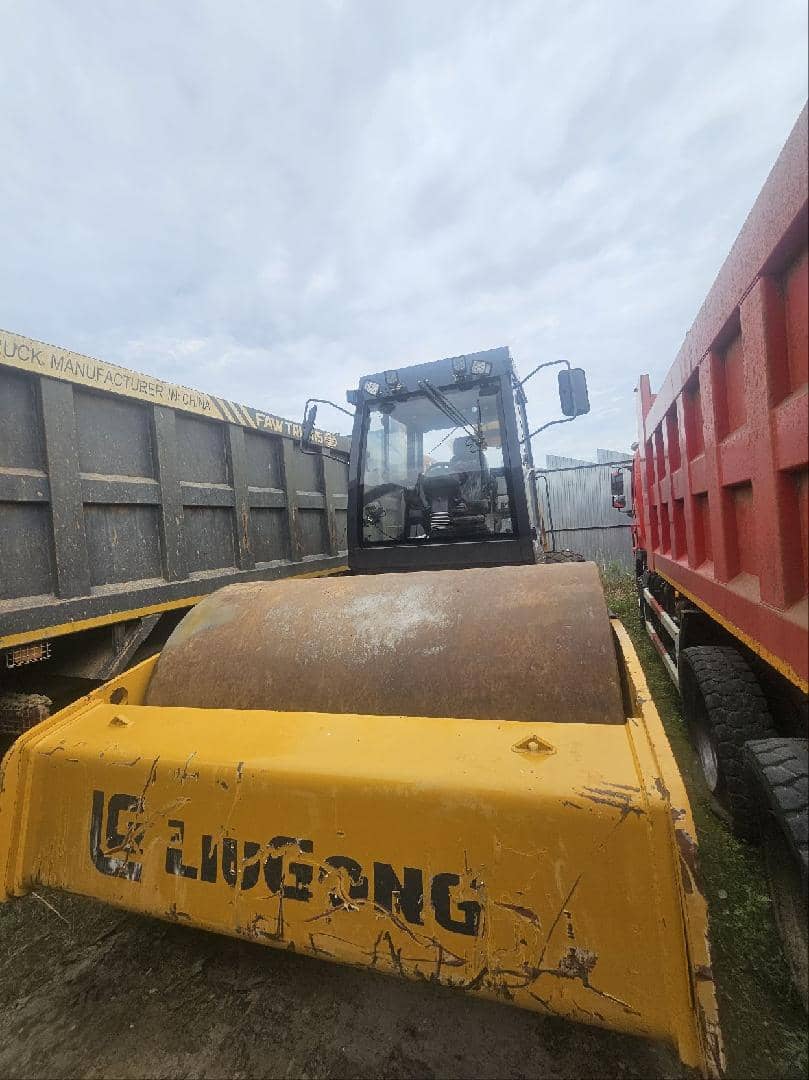 LiuGong CLG6616E