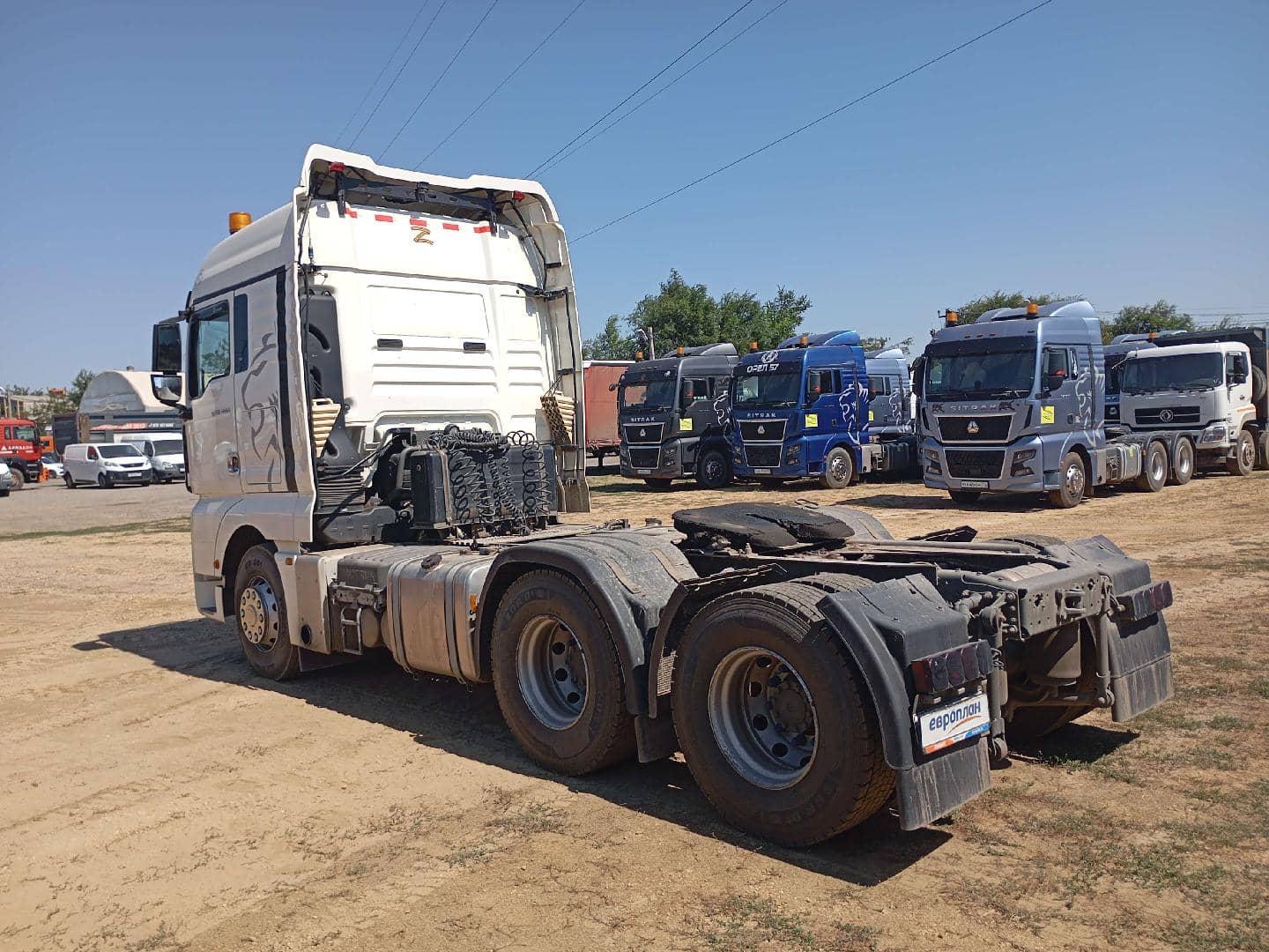 Sitrak С7Н MAX 6×4 ZZ4256V364HE,  185 766 км, 2023 года в лизинг