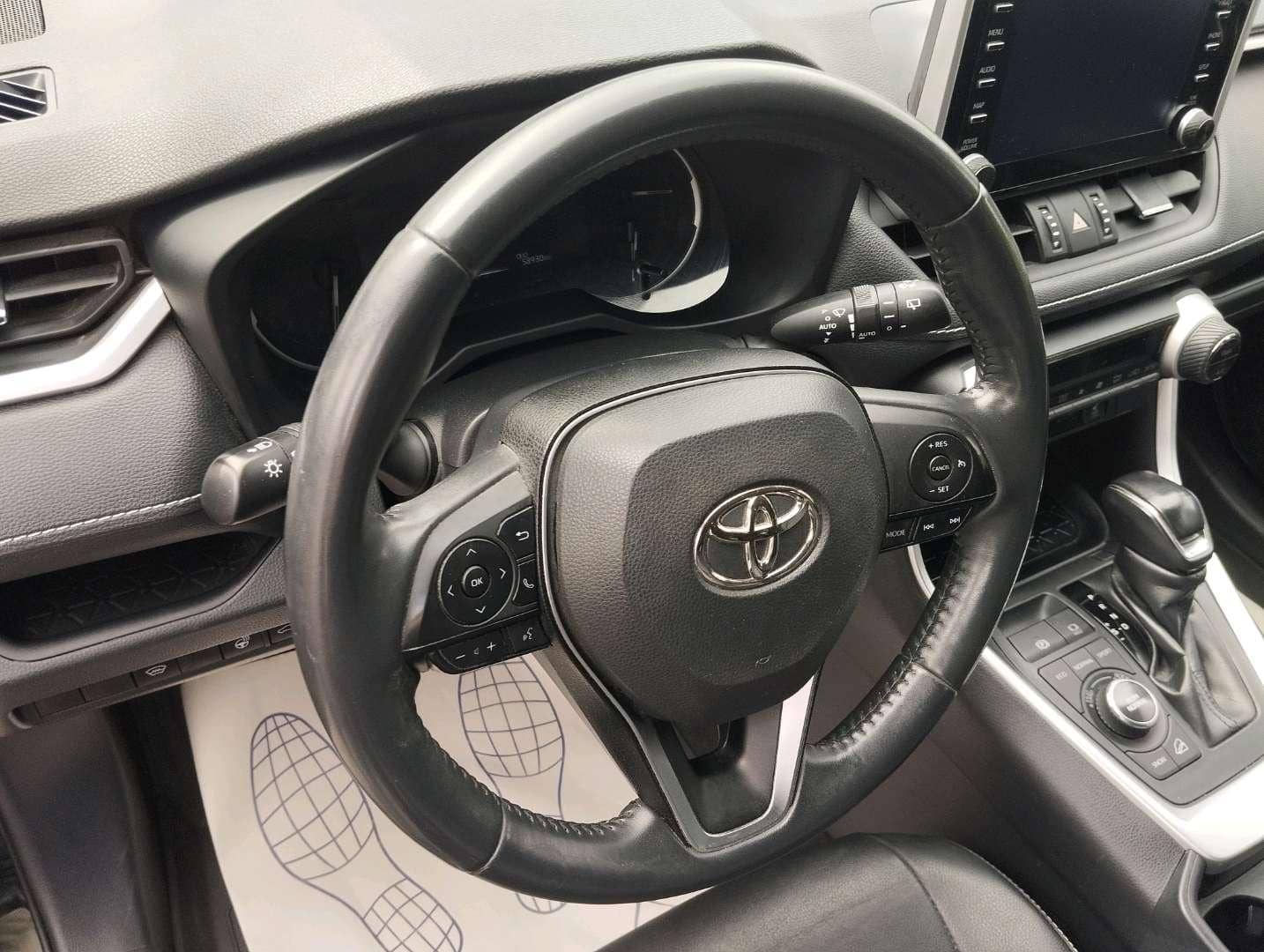 Toyota RAV4,  58 930 км, 2021 года в лизинг